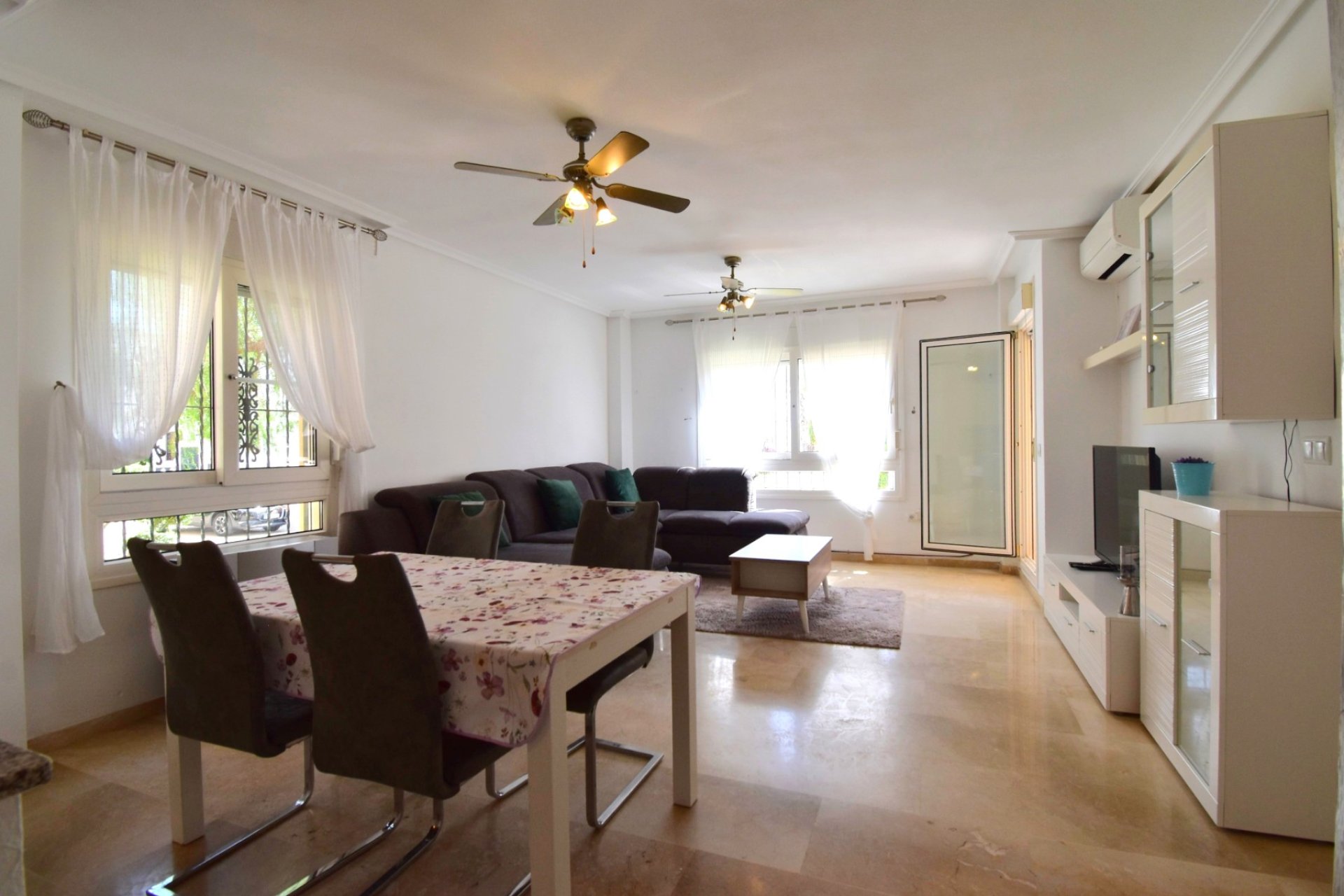 Reventa - Apartamento / piso -
Orihuela Costa - Playa Flamenca