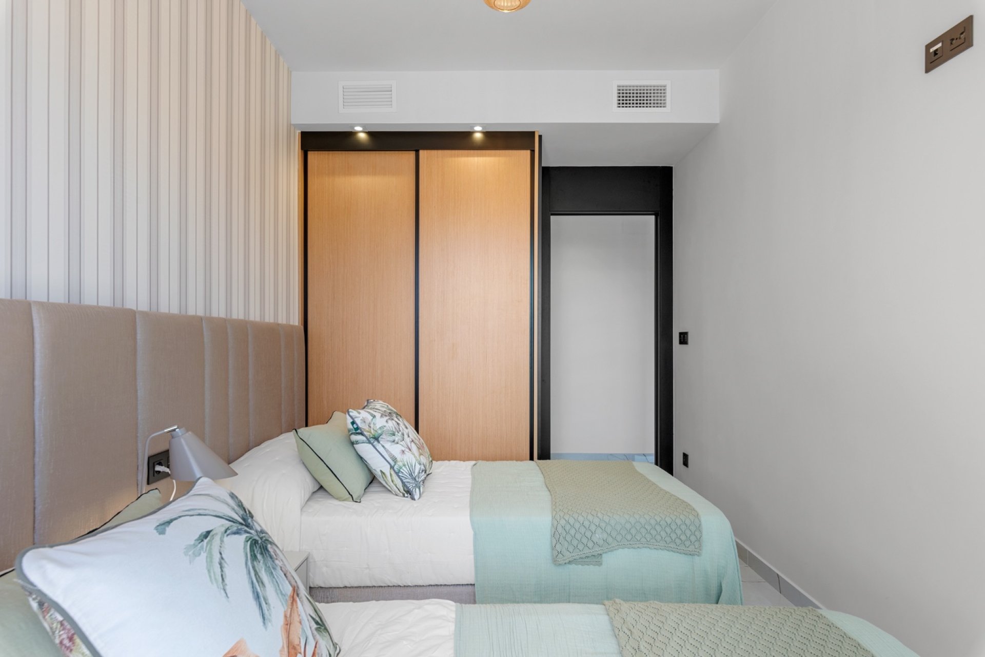 Reventa - Apartamento / piso -
Orihuela Costa - Playa Flamenca
