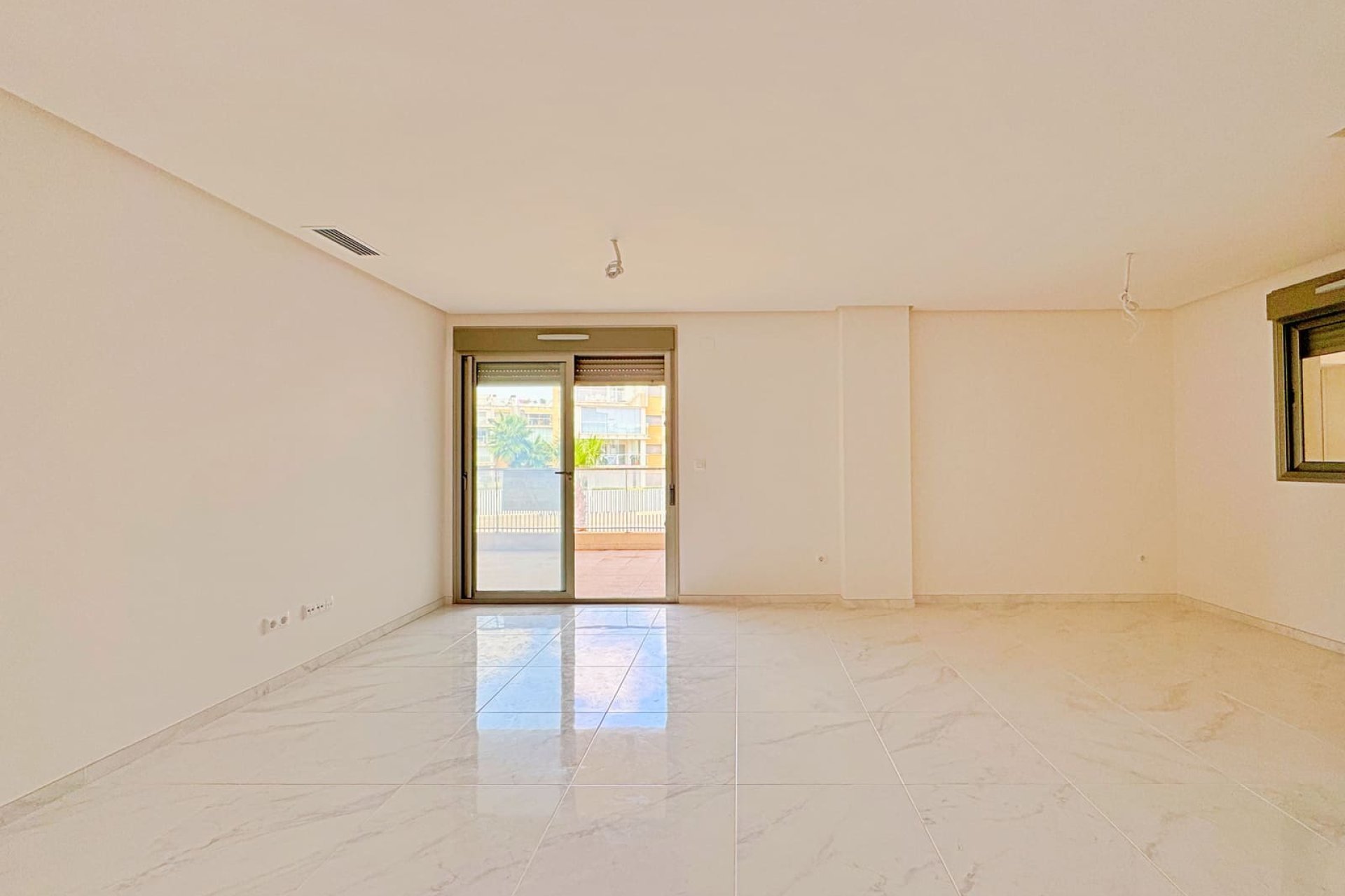 Reventa - Apartamento / piso -
Orihuela Costa - Villamartin
