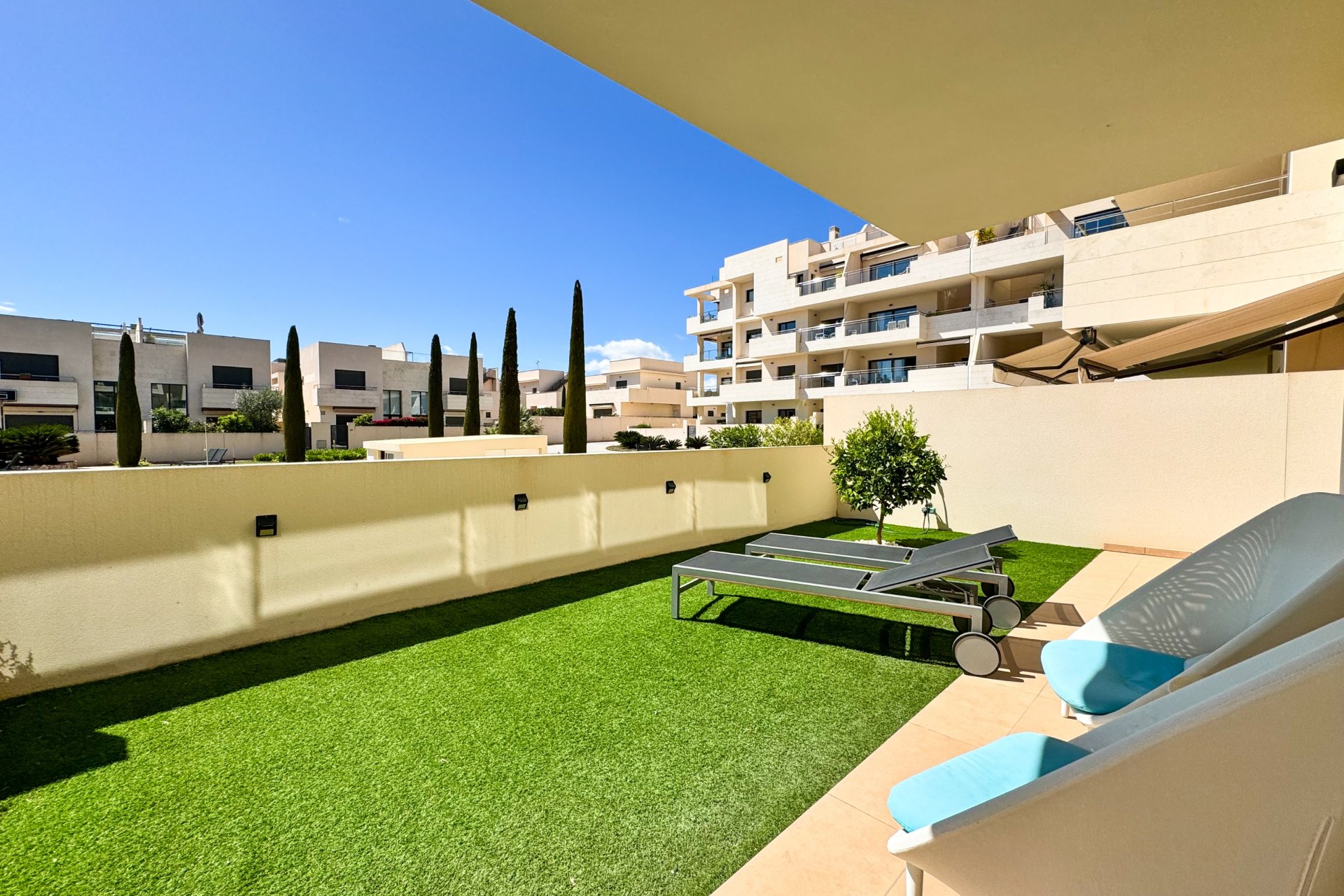 Reventa - Apartamento / piso -
Orihuela - Orihuela Costa
