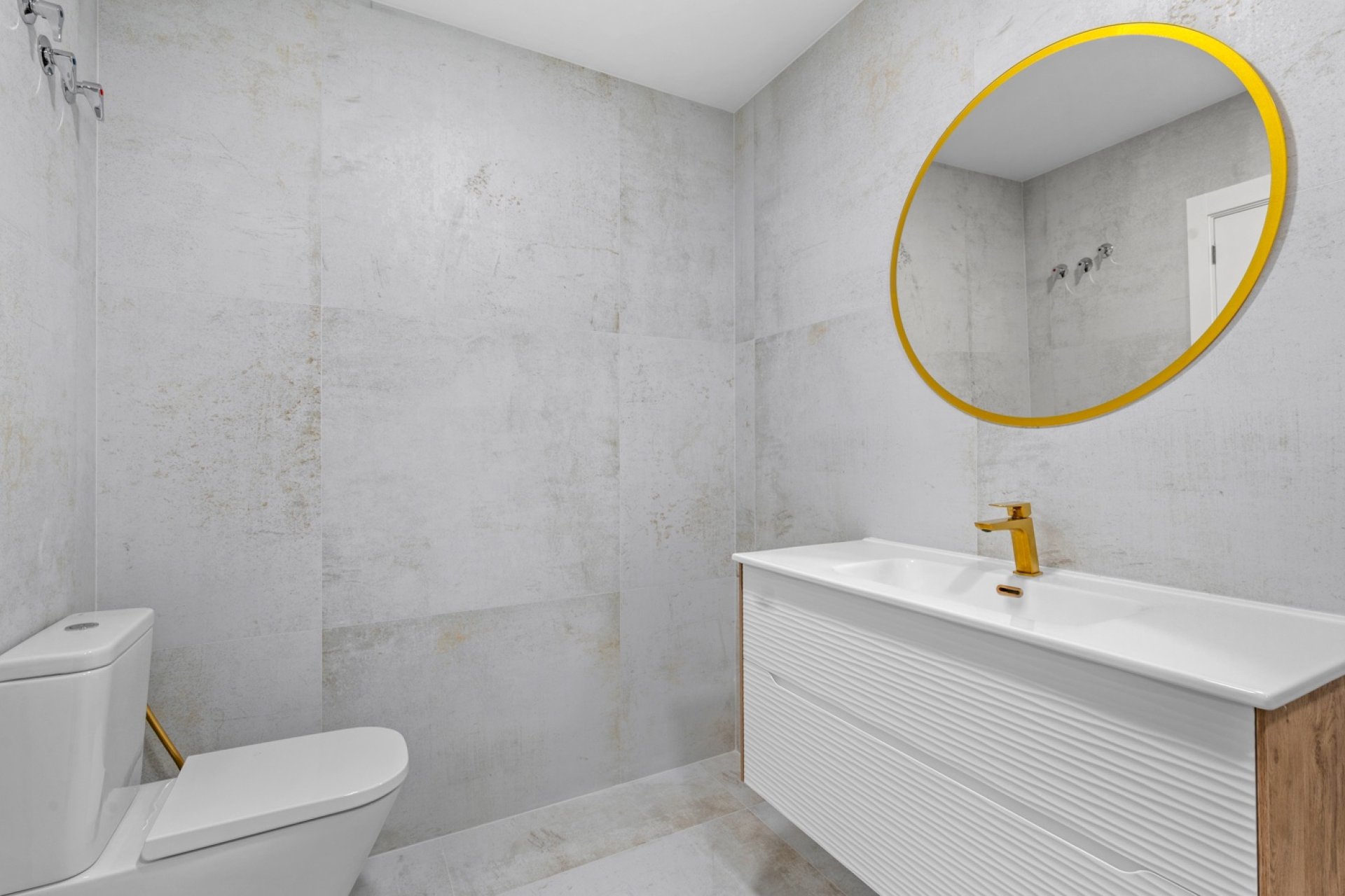 Reventa - Apartamento / piso -
Torrevieja - Acequion