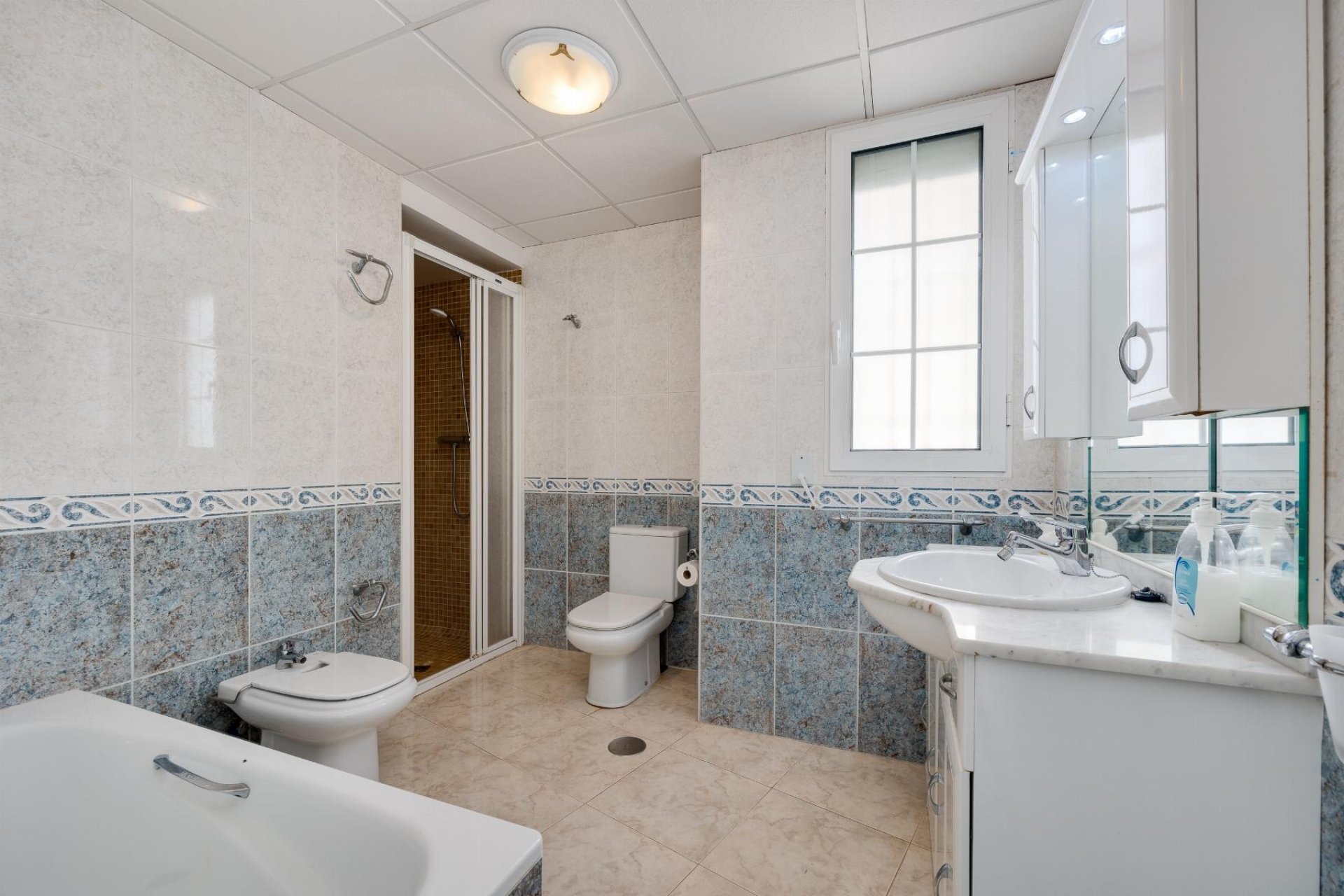 Reventa - Apartamento / piso -
Torrevieja - Acequion