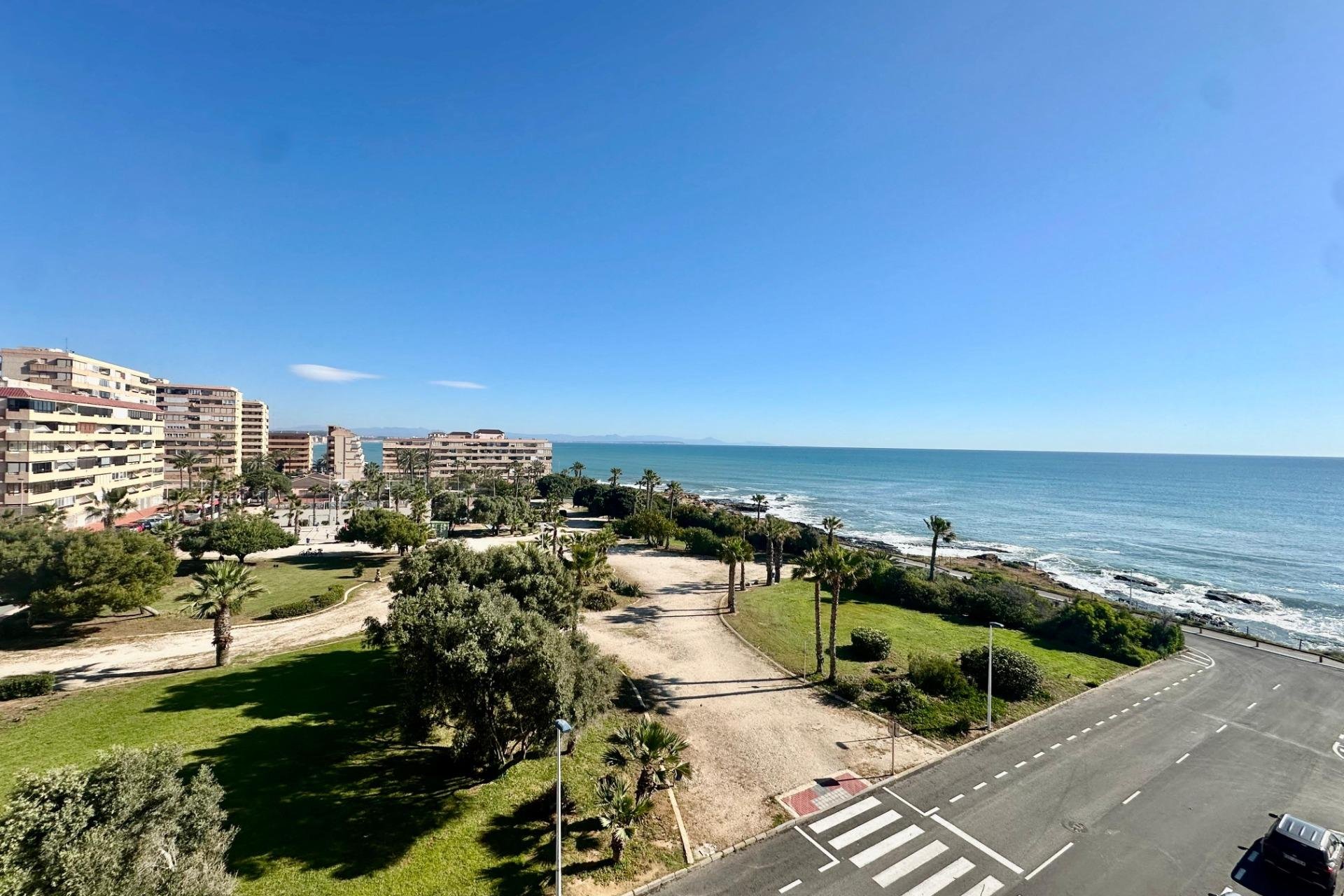 Reventa - Apartamento / piso -
Torrevieja - Cabo cervera