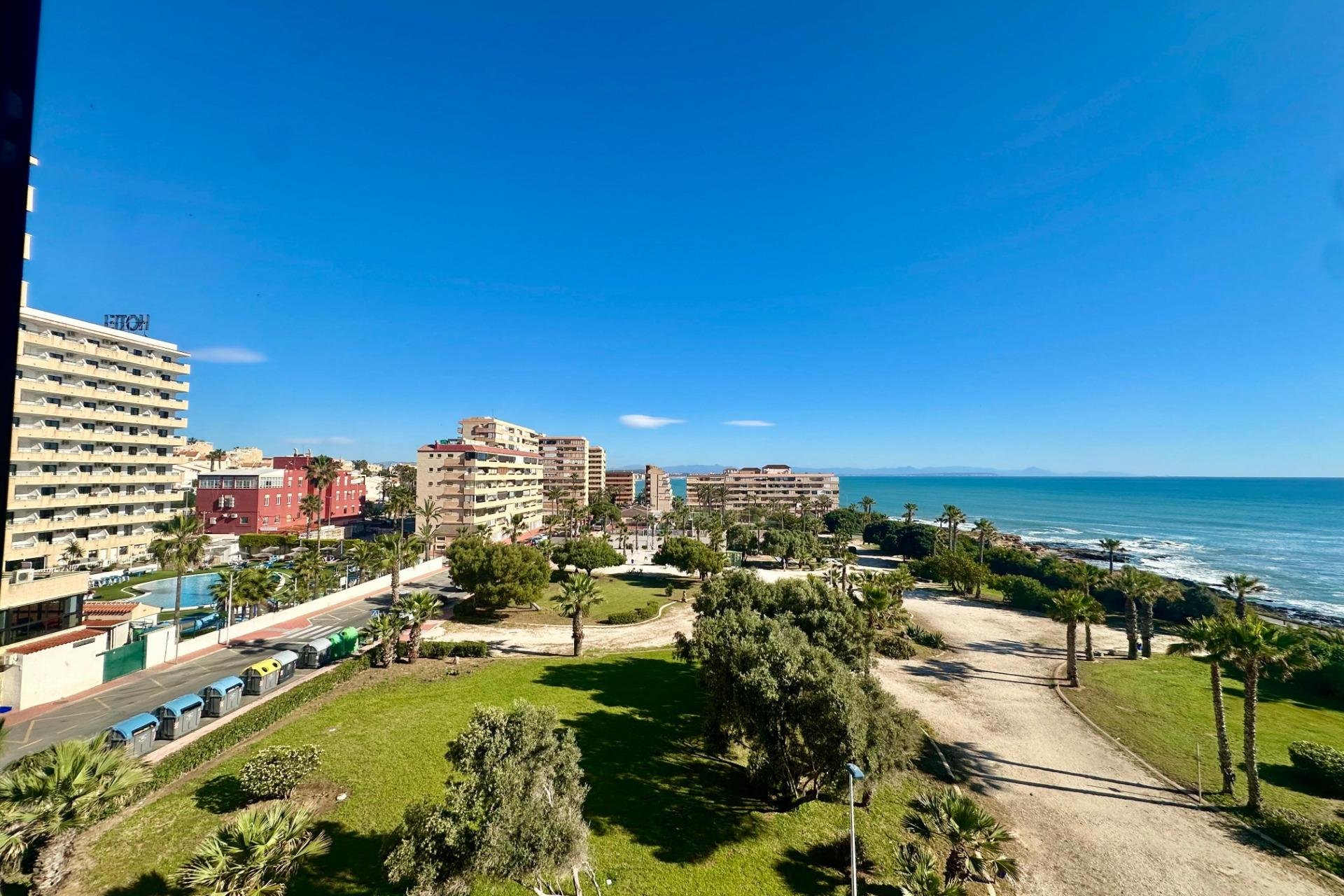 Reventa - Apartamento / piso -
Torrevieja - Cabo cervera