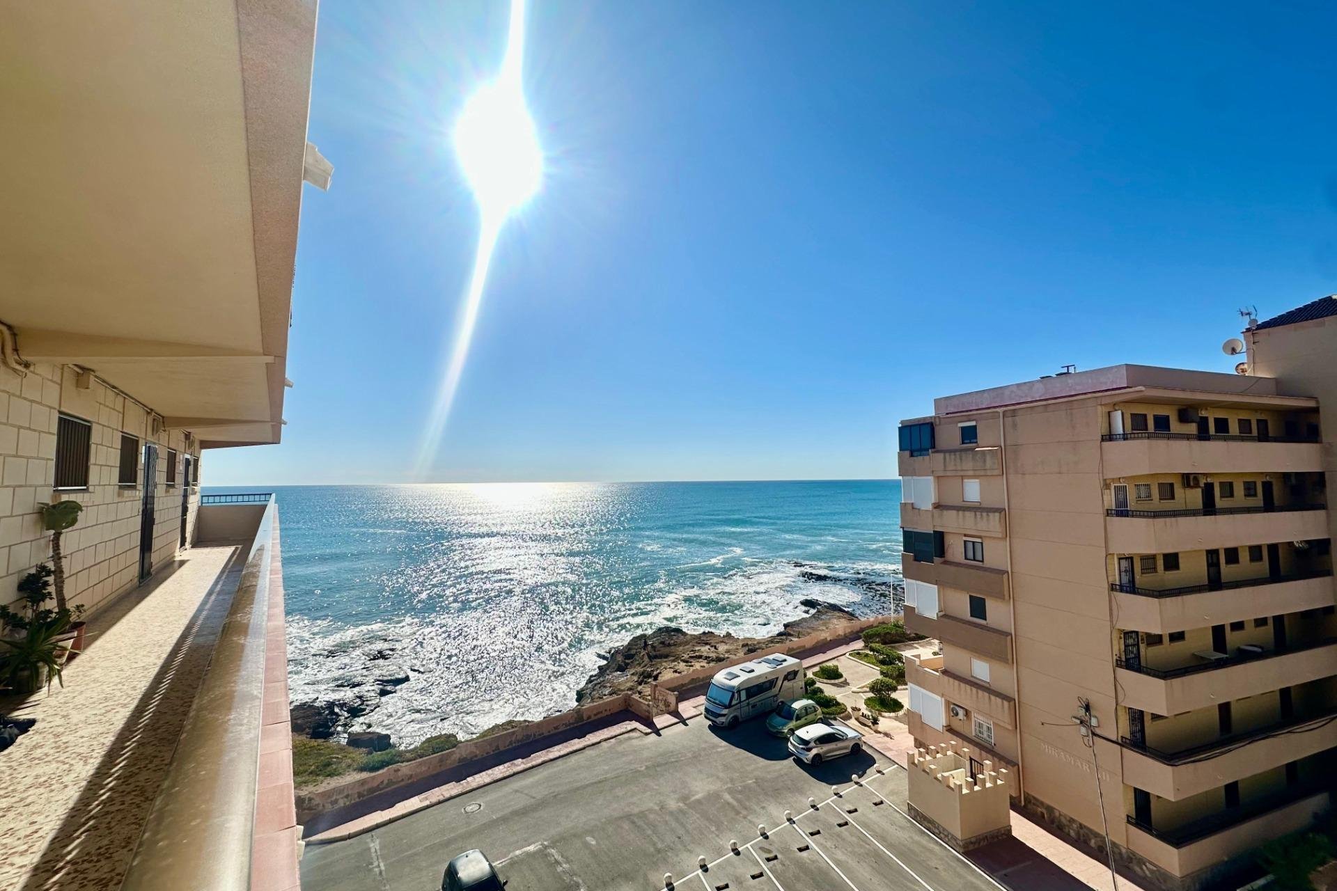 Reventa - Apartamento / piso -
Torrevieja - Cabo cervera