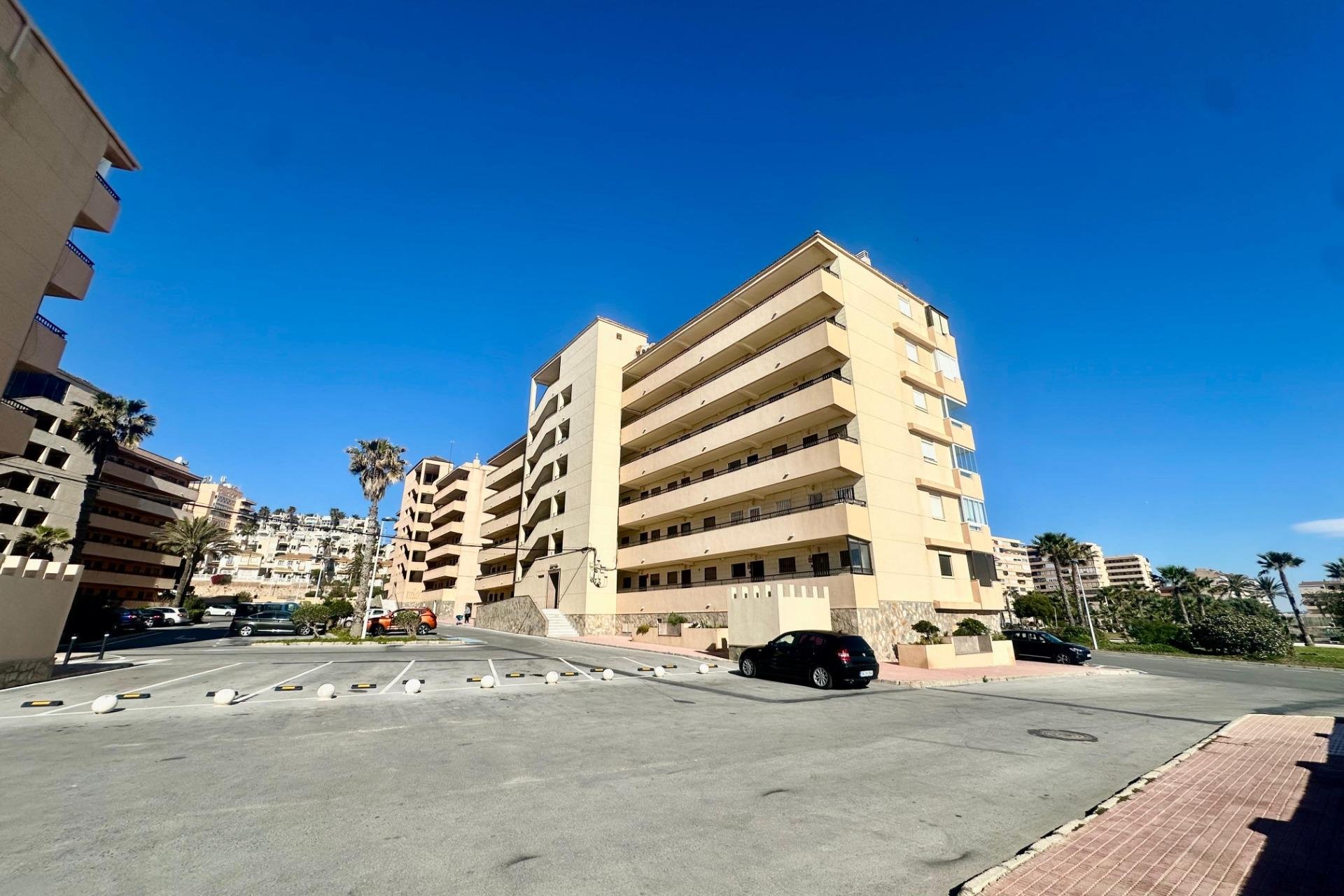Reventa - Apartamento / piso -
Torrevieja - Cabo cervera