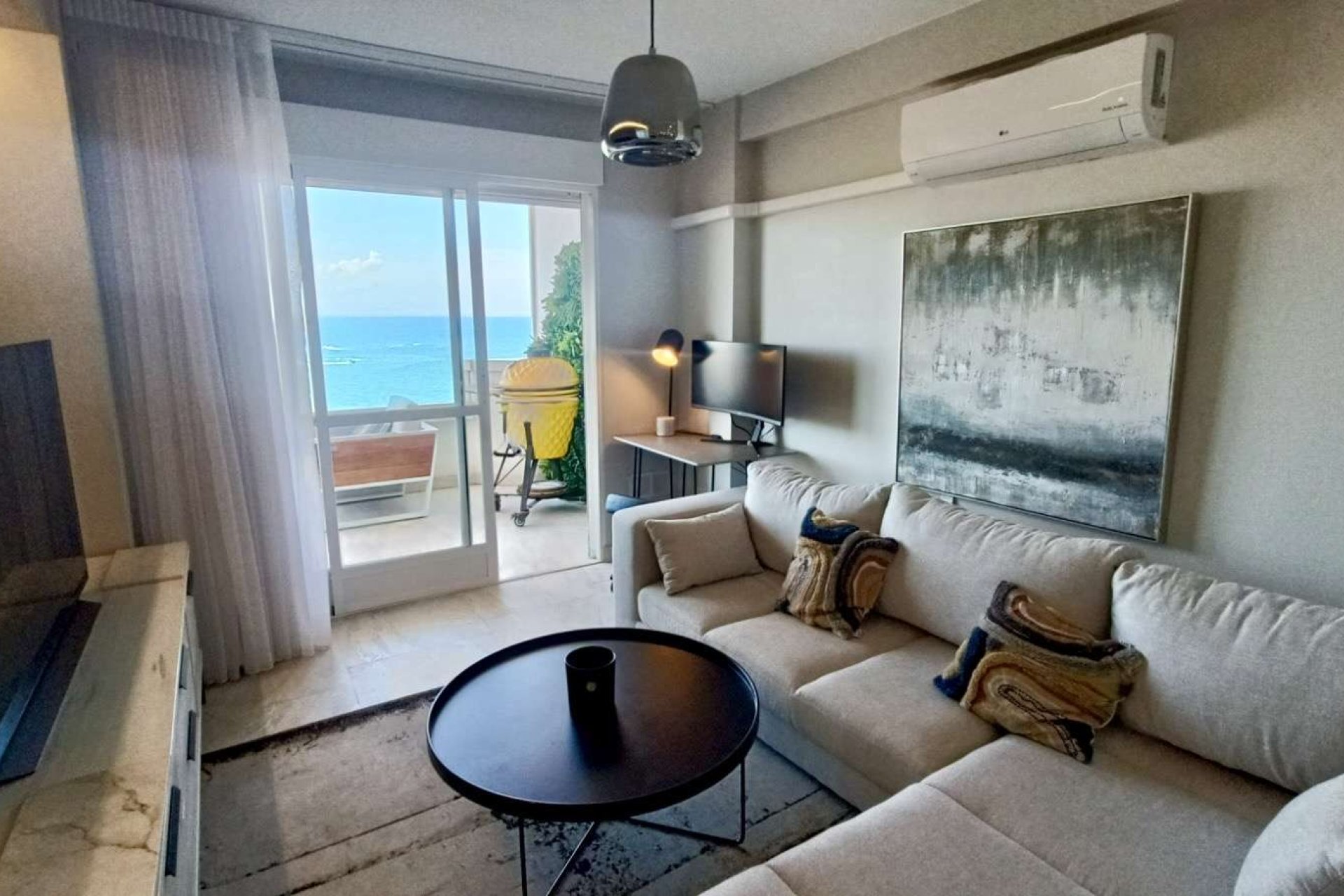 Reventa - Apartamento / piso -
Torrevieja - Cabo Cervera