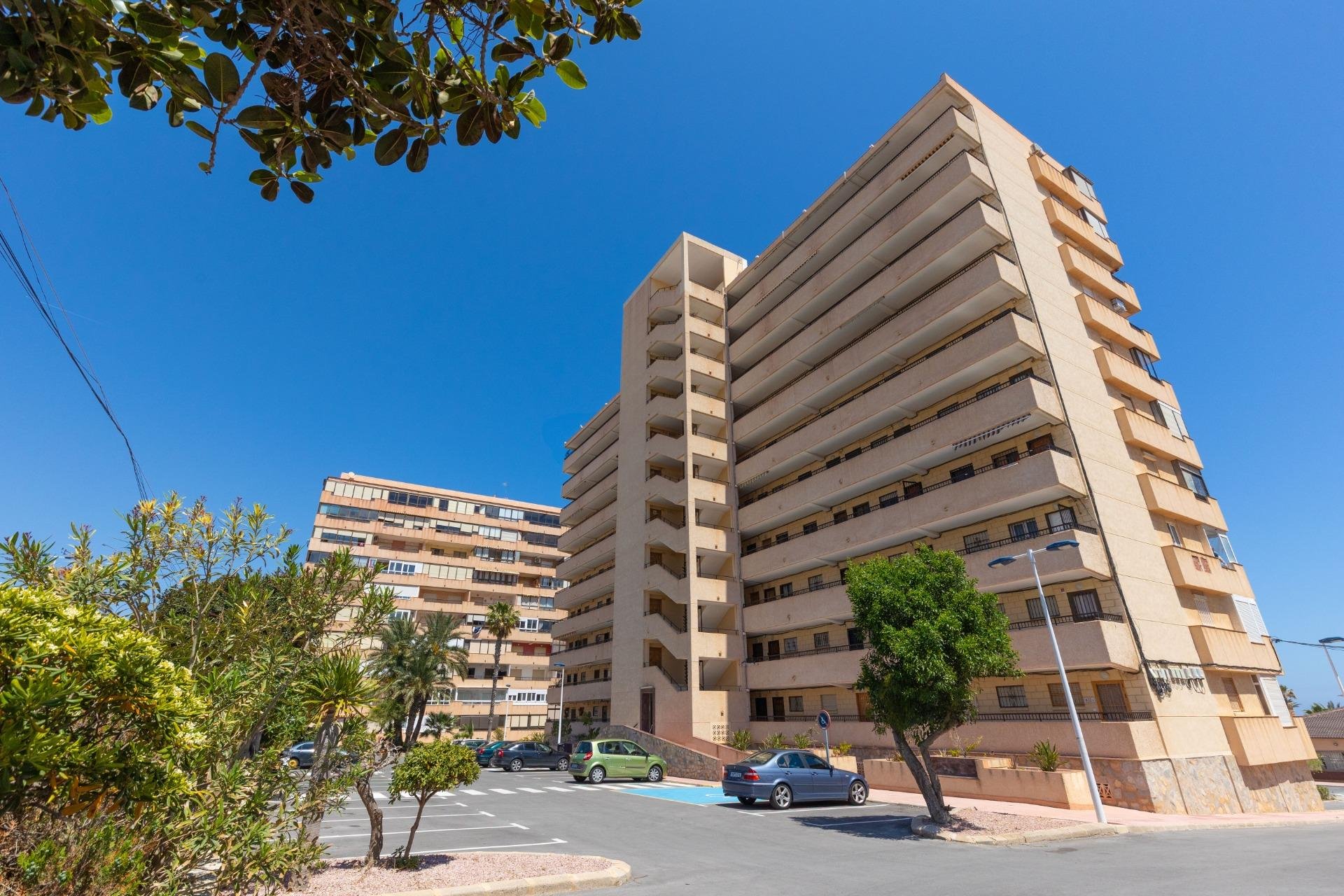 Reventa - Apartamento / piso -
Torrevieja - Cabo cervera