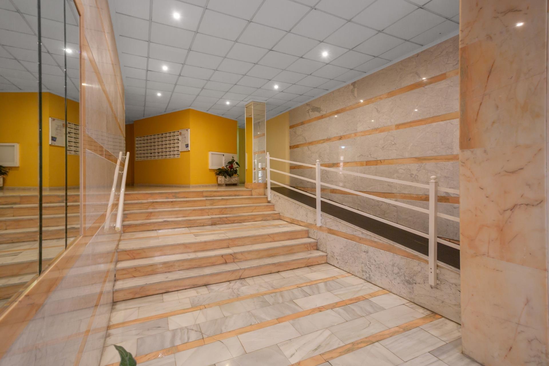 Reventa - Apartamento / piso -
Torrevieja - Centro