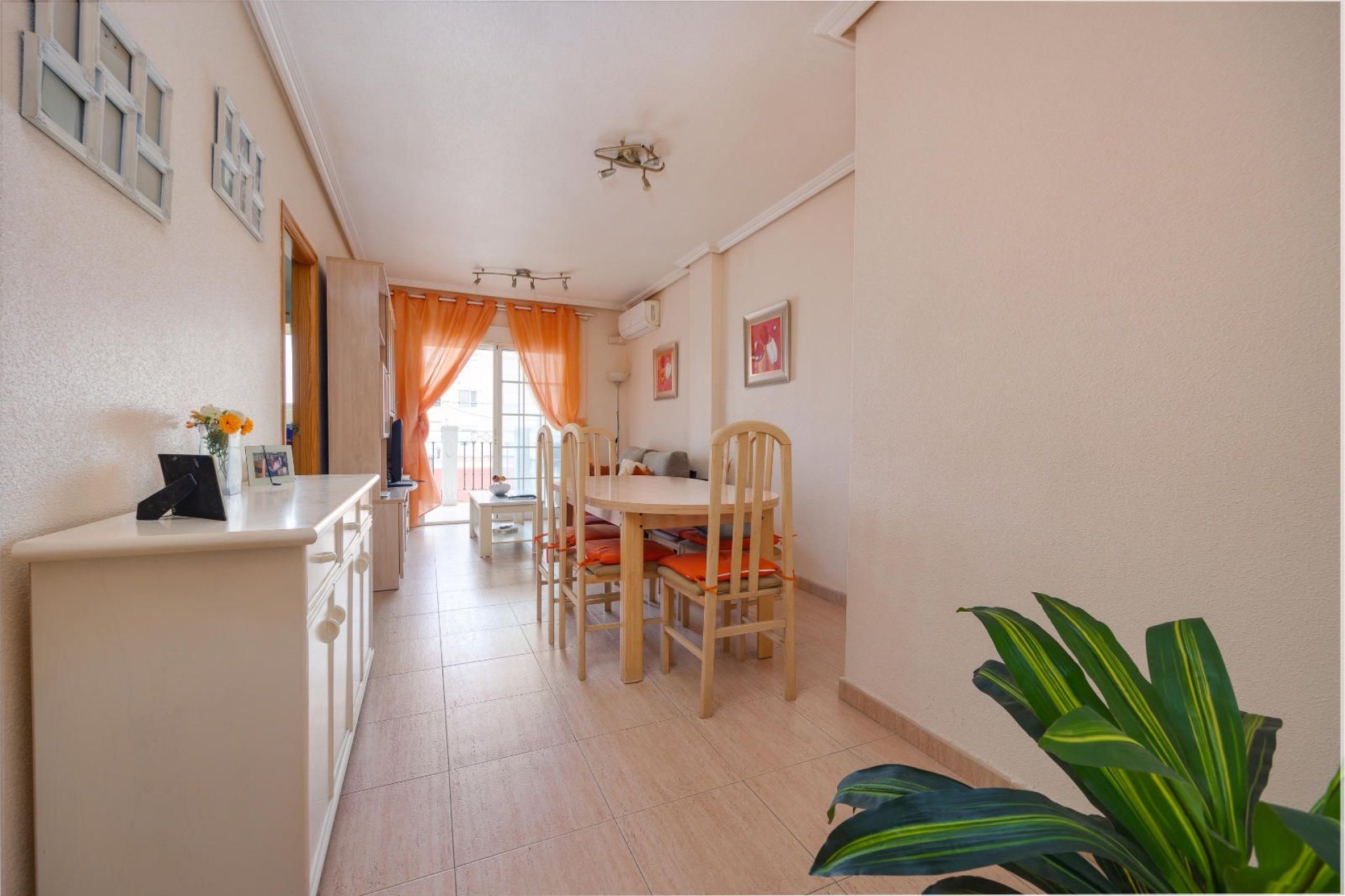 Reventa - Apartamento / piso -
Torrevieja - Centro