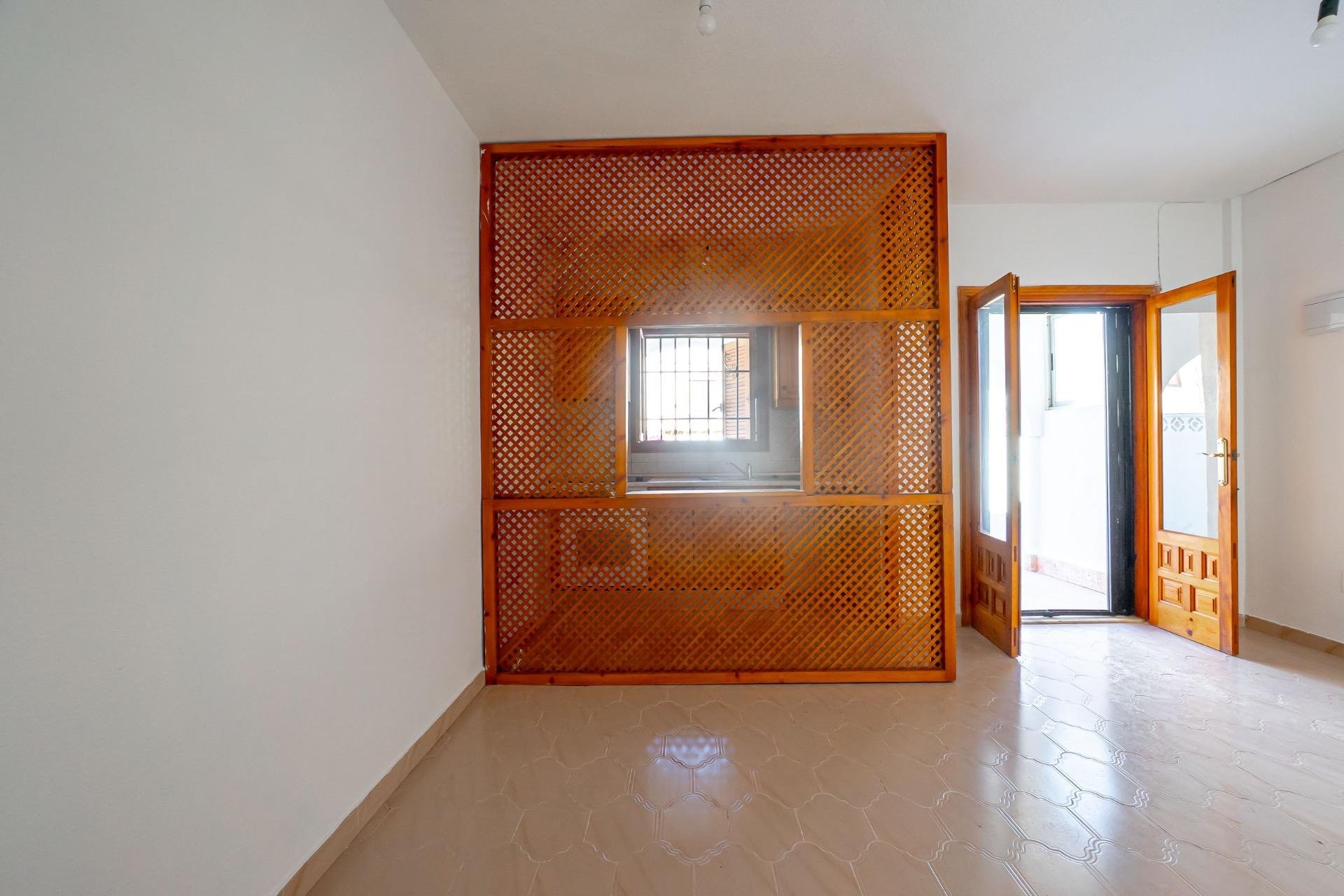 Reventa - Apartamento / piso -
Torrevieja - El Chaparral