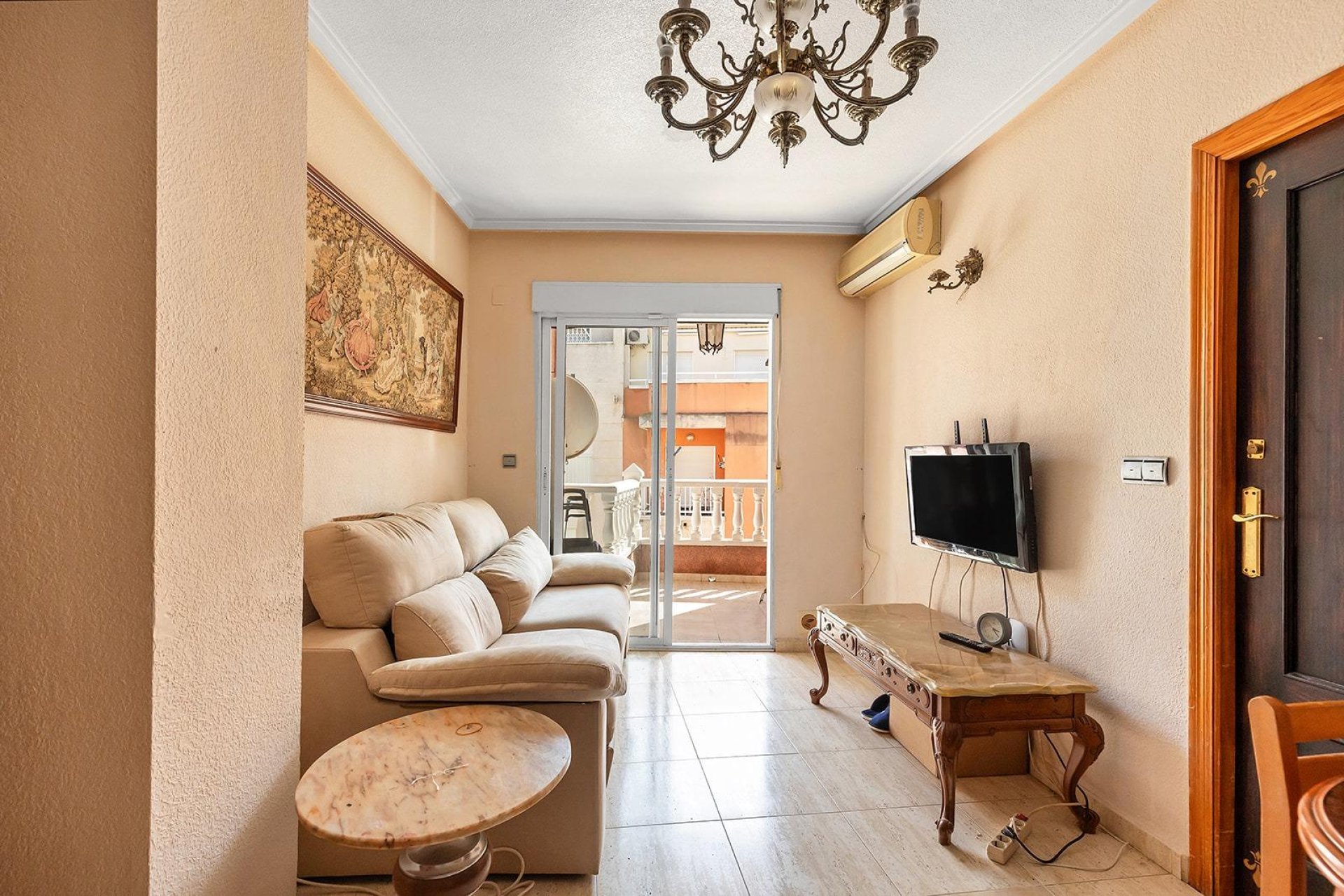 Reventa - Apartamento / piso -
Torrevieja - Estacion de autobuses