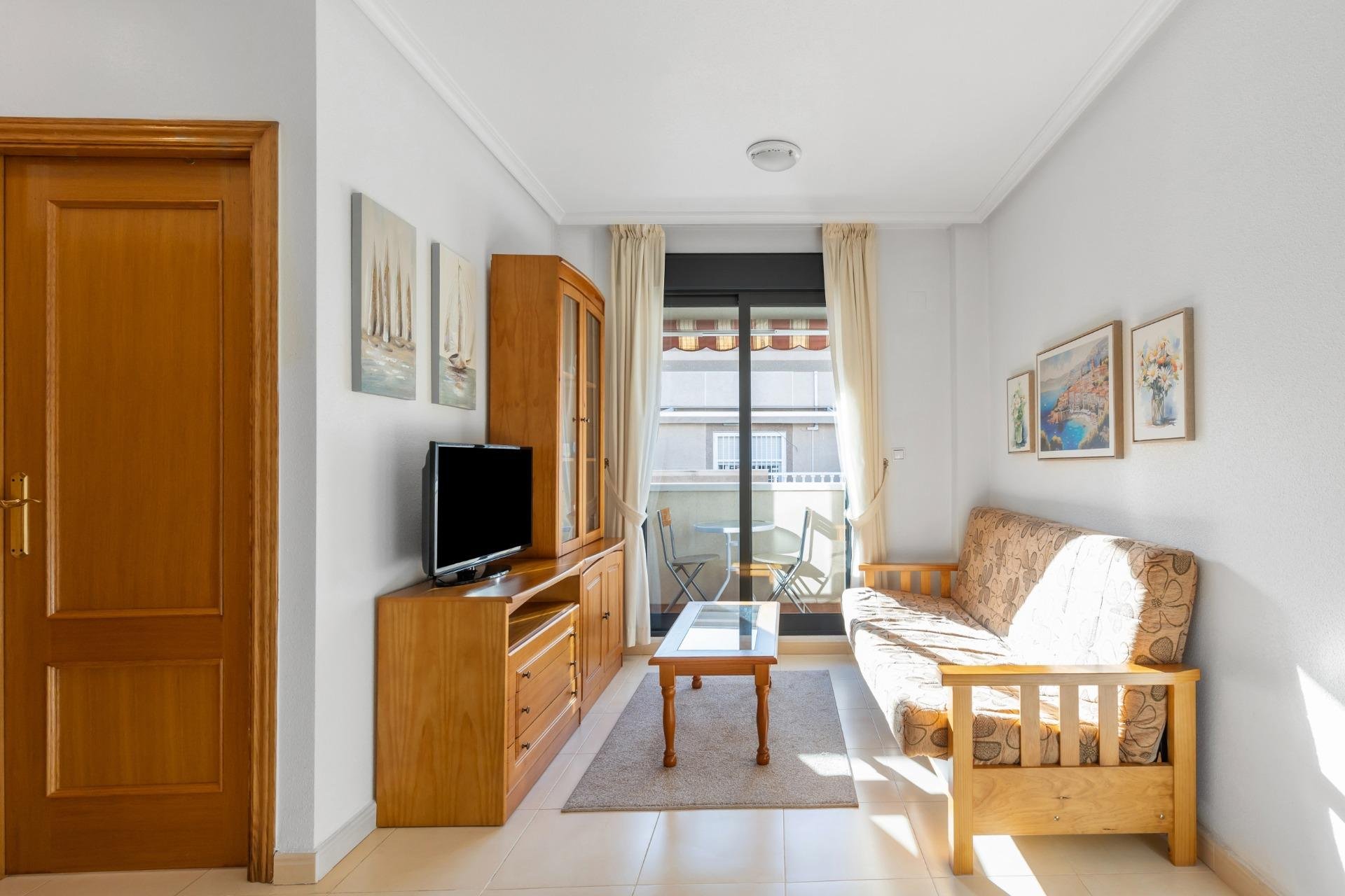 Reventa - Apartamento / piso -
Torrevieja - Estacion de autobuses