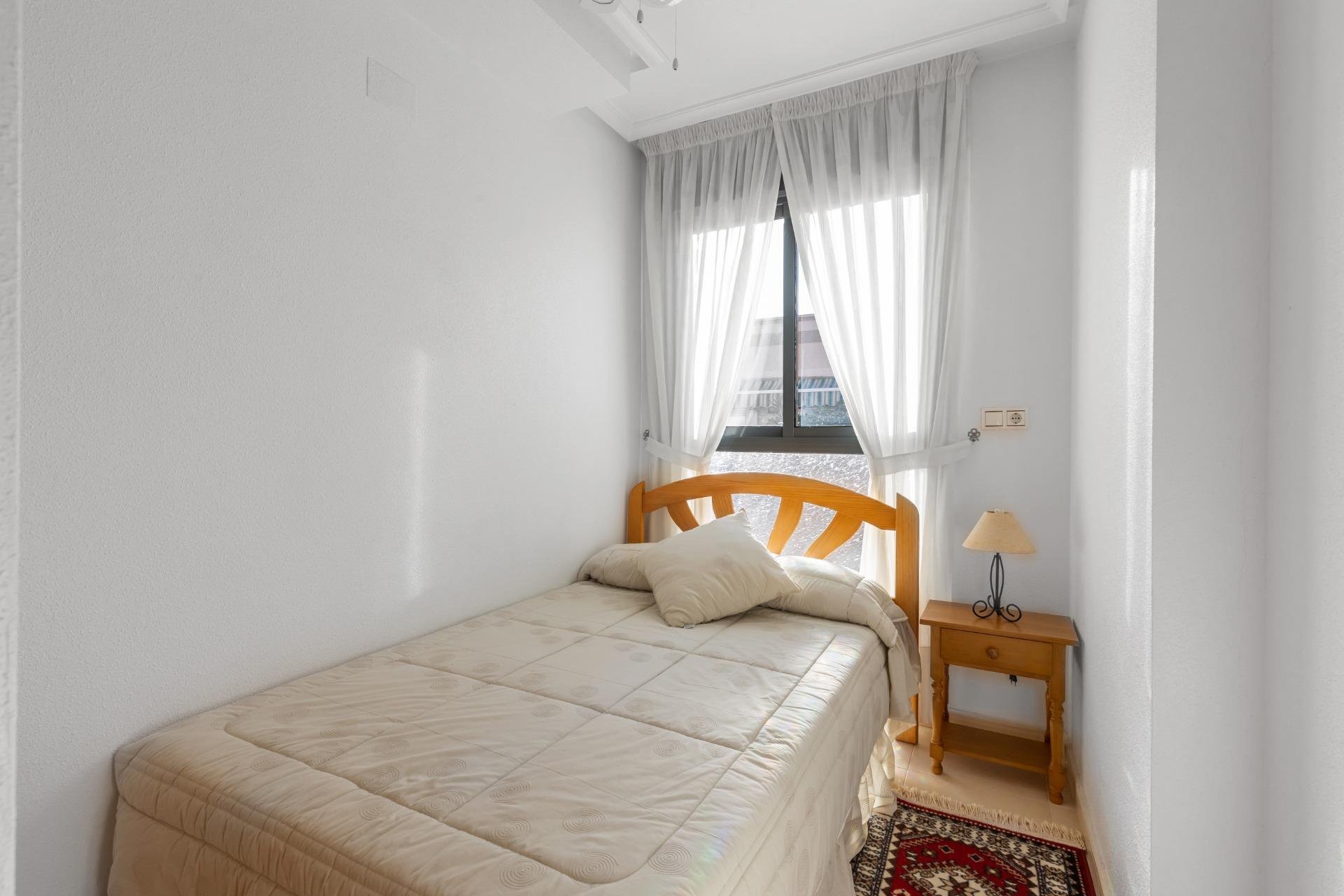 Reventa - Apartamento / piso -
Torrevieja - Estacion de autobuses