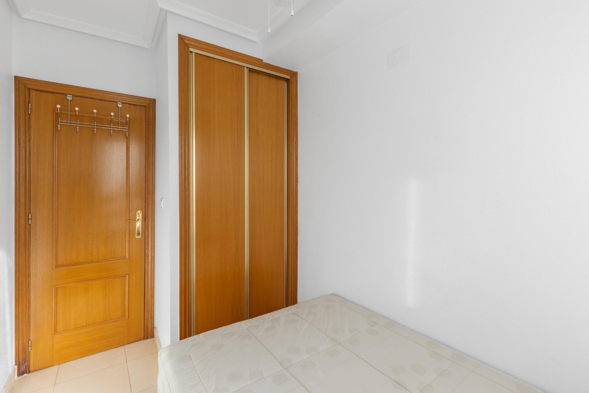 Reventa - Apartamento / piso -
Torrevieja - Estacion de autobuses