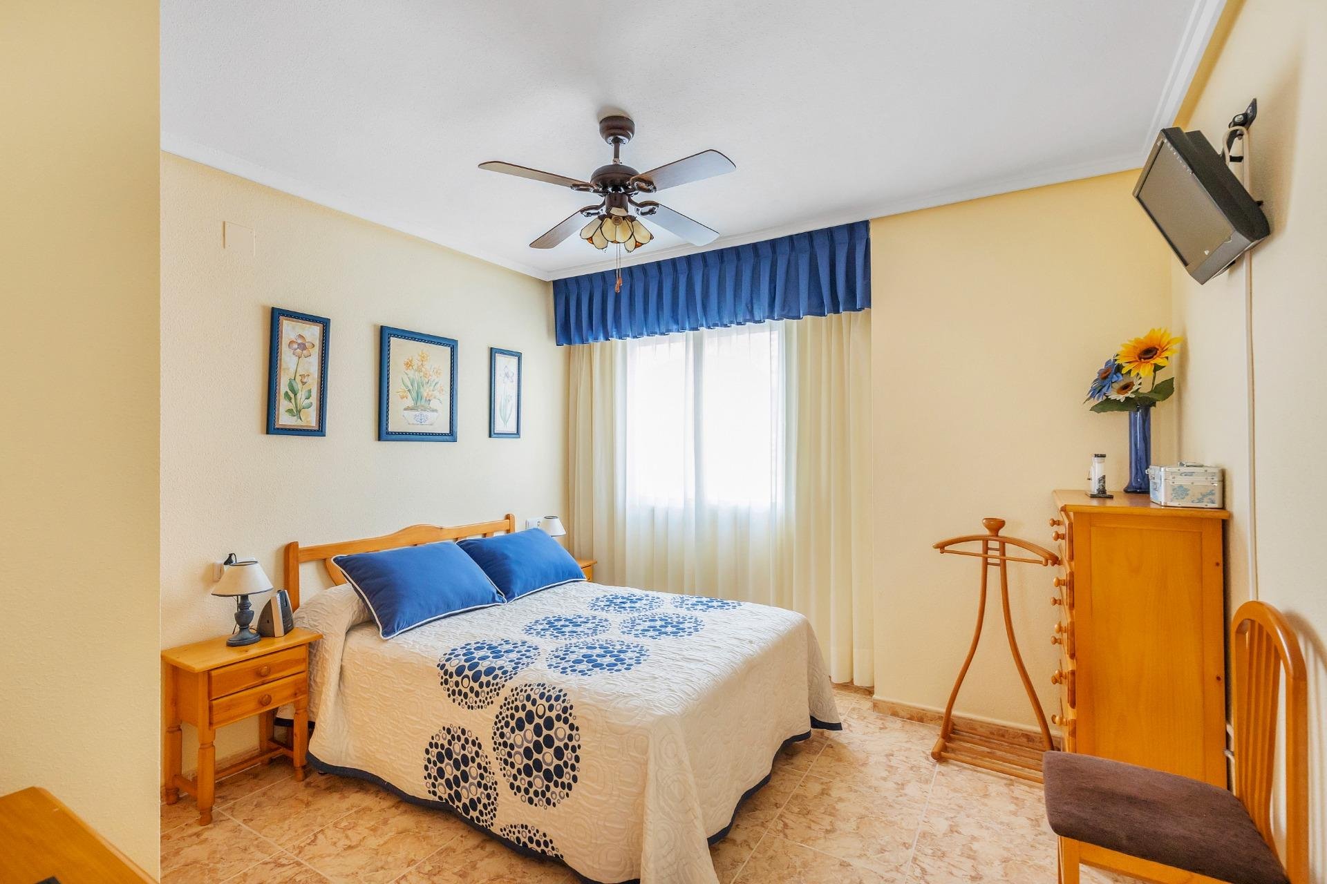 Reventa - Apartamento / piso -
Torrevieja - Estacion de autobuses