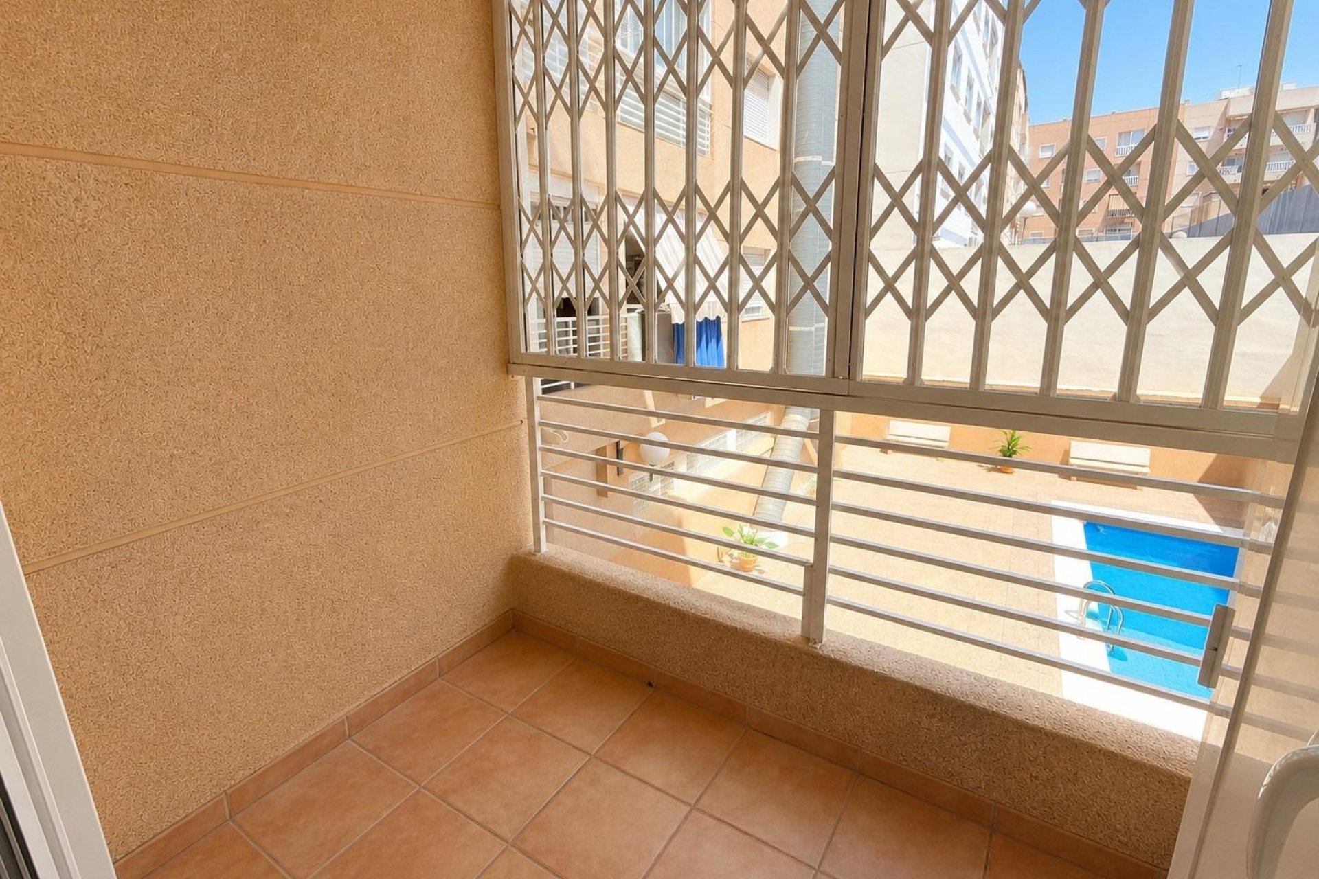 Reventa - Apartamento / piso -
Torrevieja - Estacion de autobuses