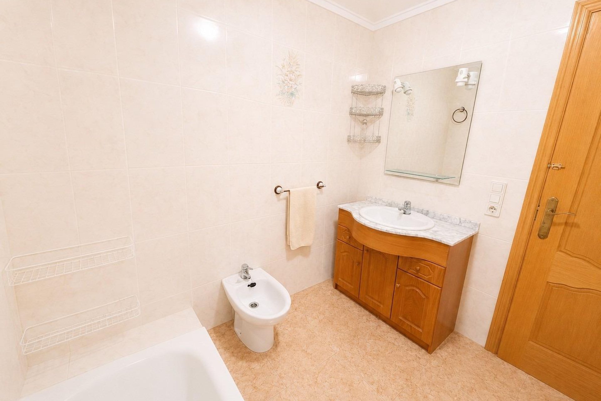 Reventa - Apartamento / piso -
Torrevieja - Estacion de autobuses