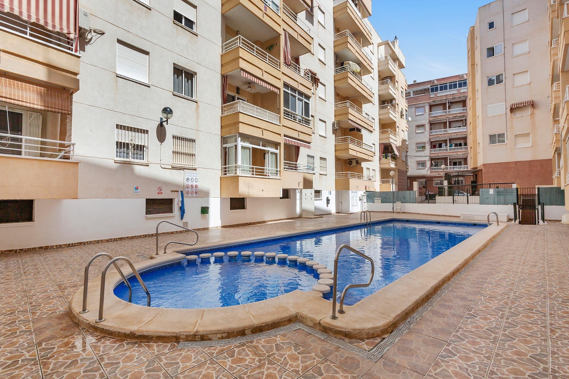 Reventa - Apartamento / piso -
Torrevieja - Estacion de autobuses