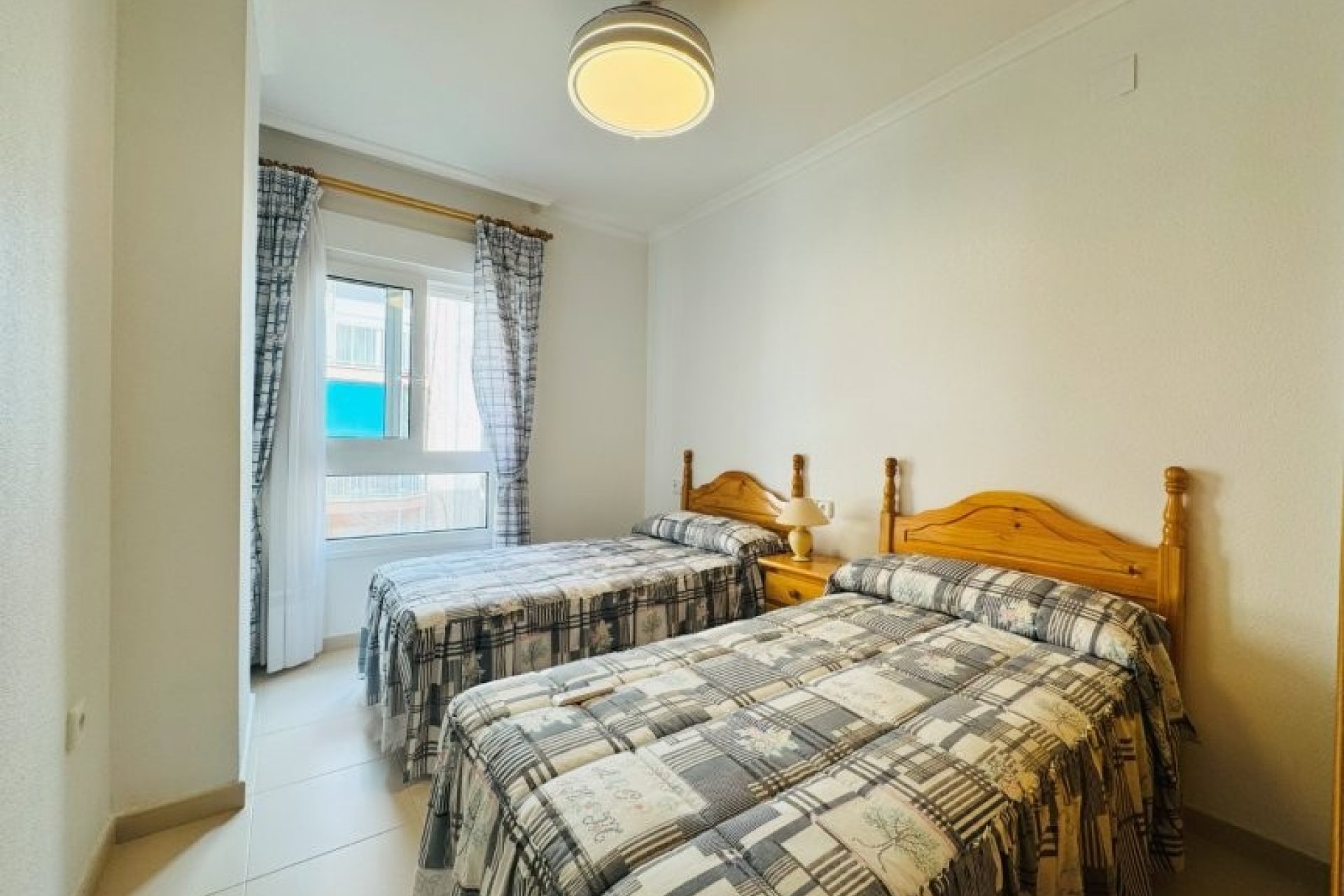 Reventa - Apartamento / piso -
Torrevieja - La Mata