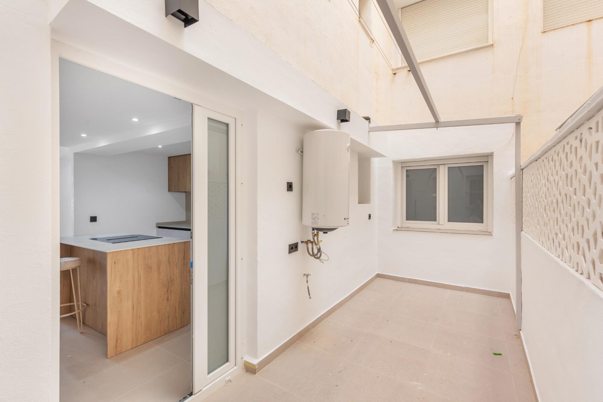 Reventa - Apartamento / piso -
Torrevieja - La Mata