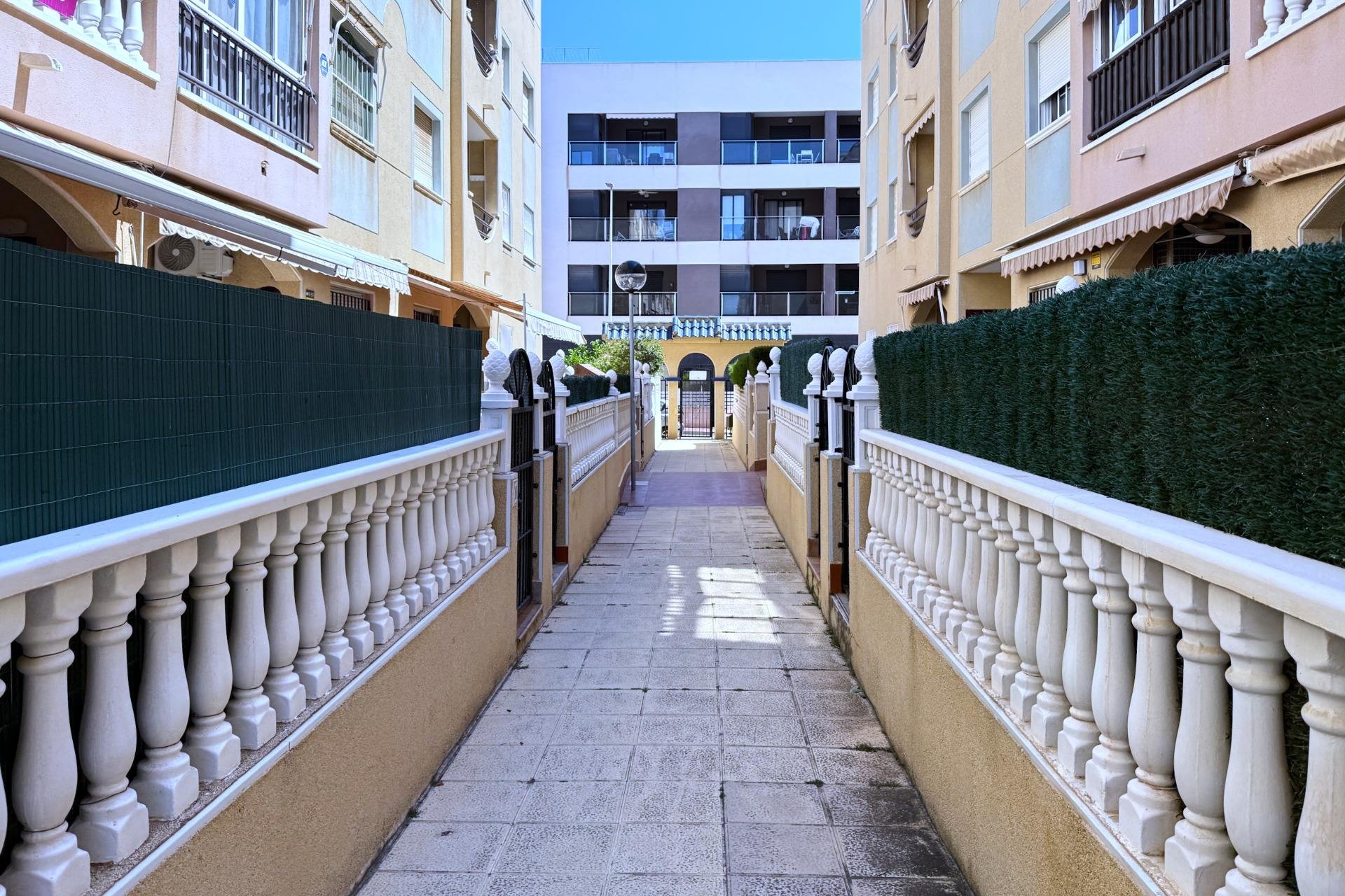 Reventa - Apartamento / piso -
Torrevieja - La Mata