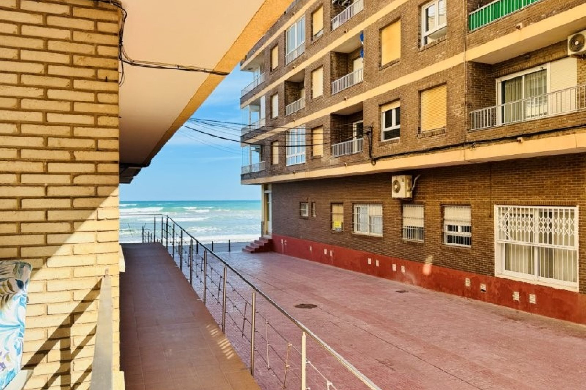Reventa - Apartamento / piso -
Torrevieja - La Mata