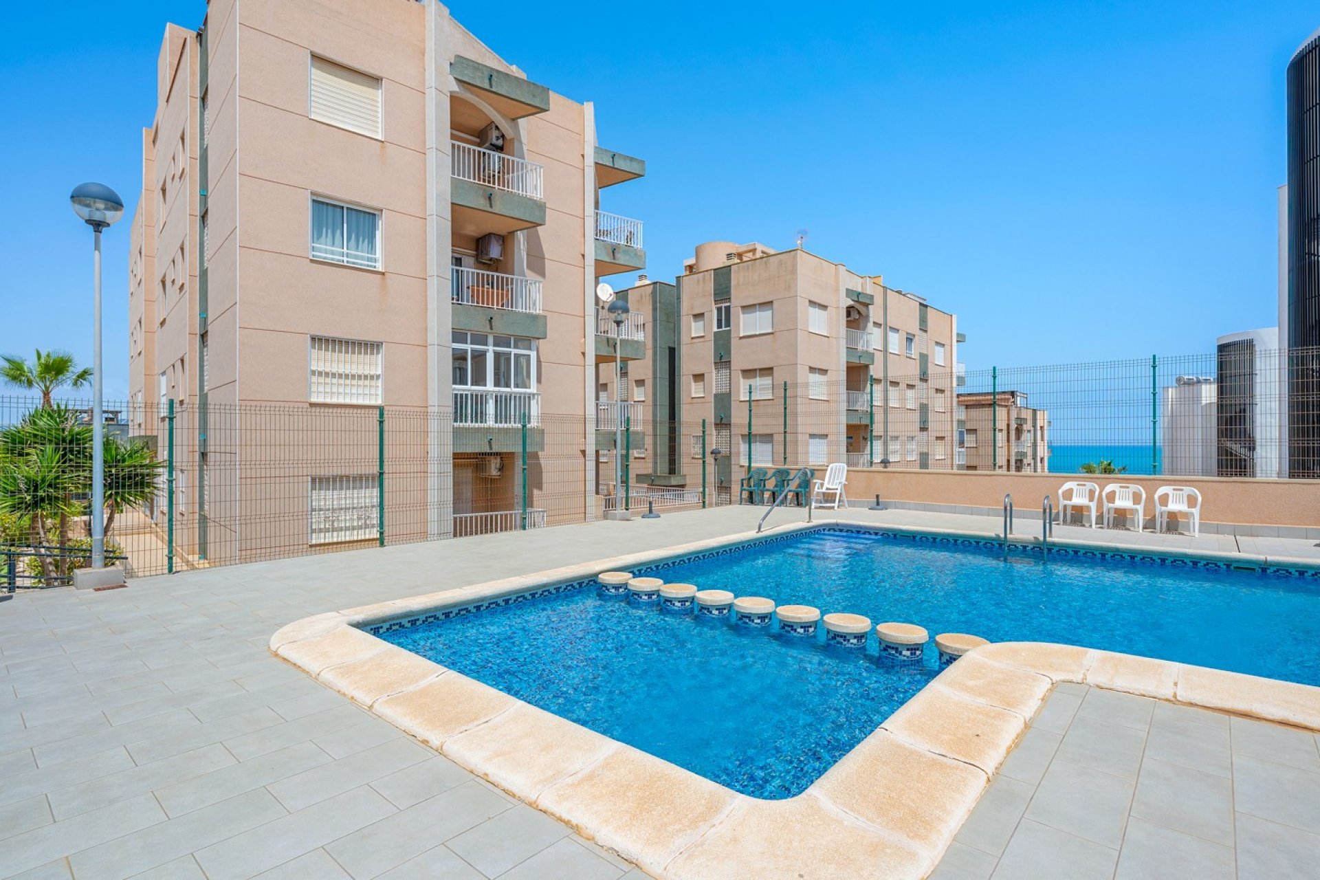 Reventa - Apartamento / piso -
Torrevieja - La Mata