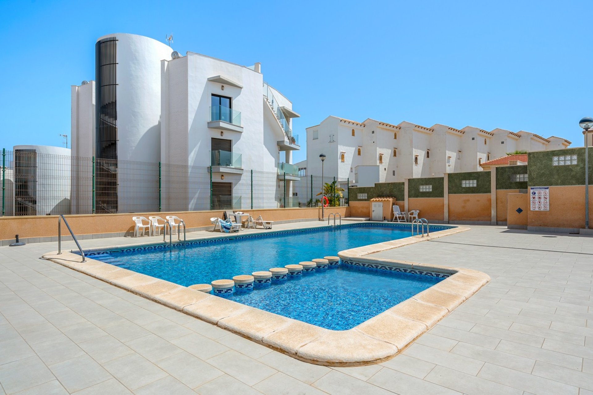 Reventa - Apartamento / piso -
Torrevieja - La Mata