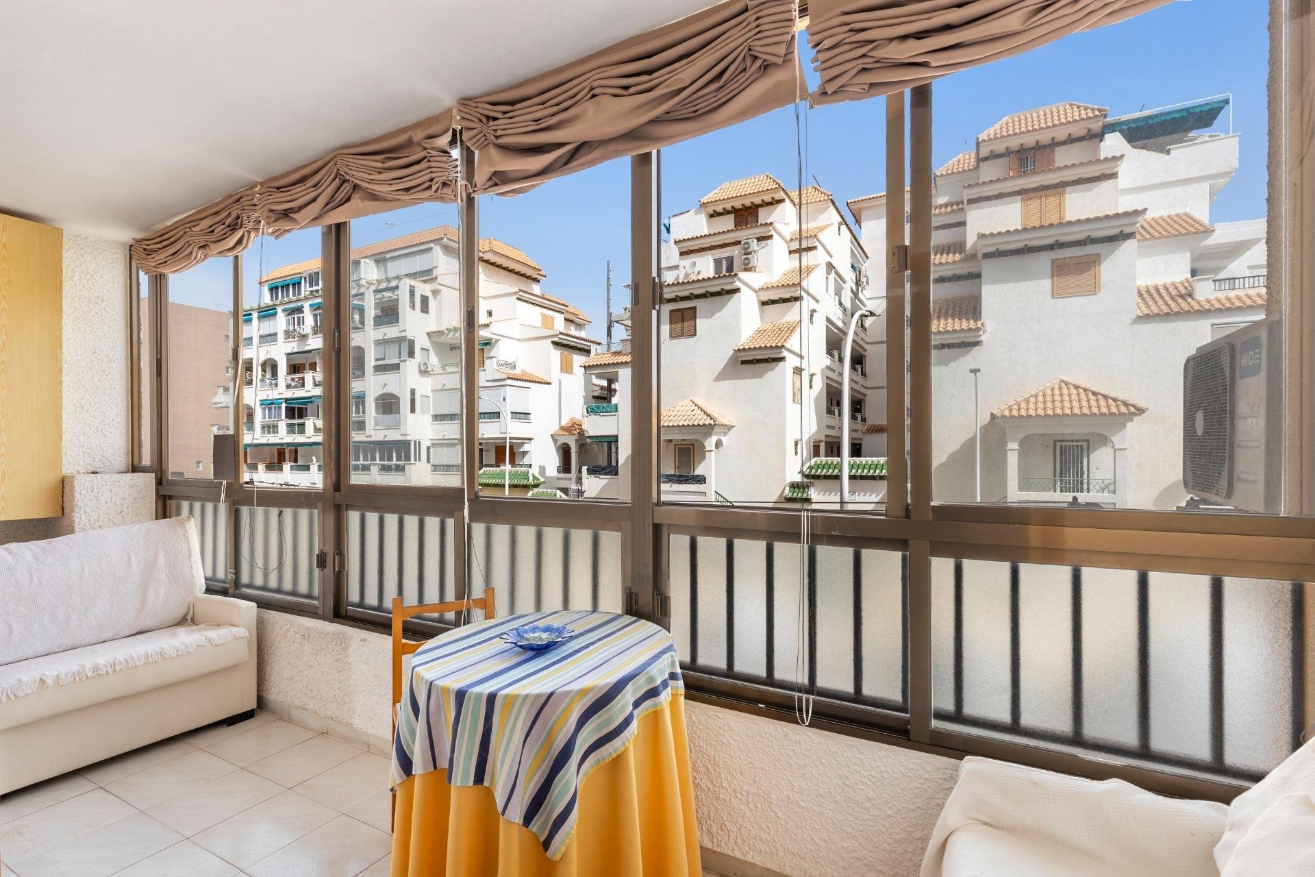 Reventa - Apartamento / piso -
Torrevieja - La Mata