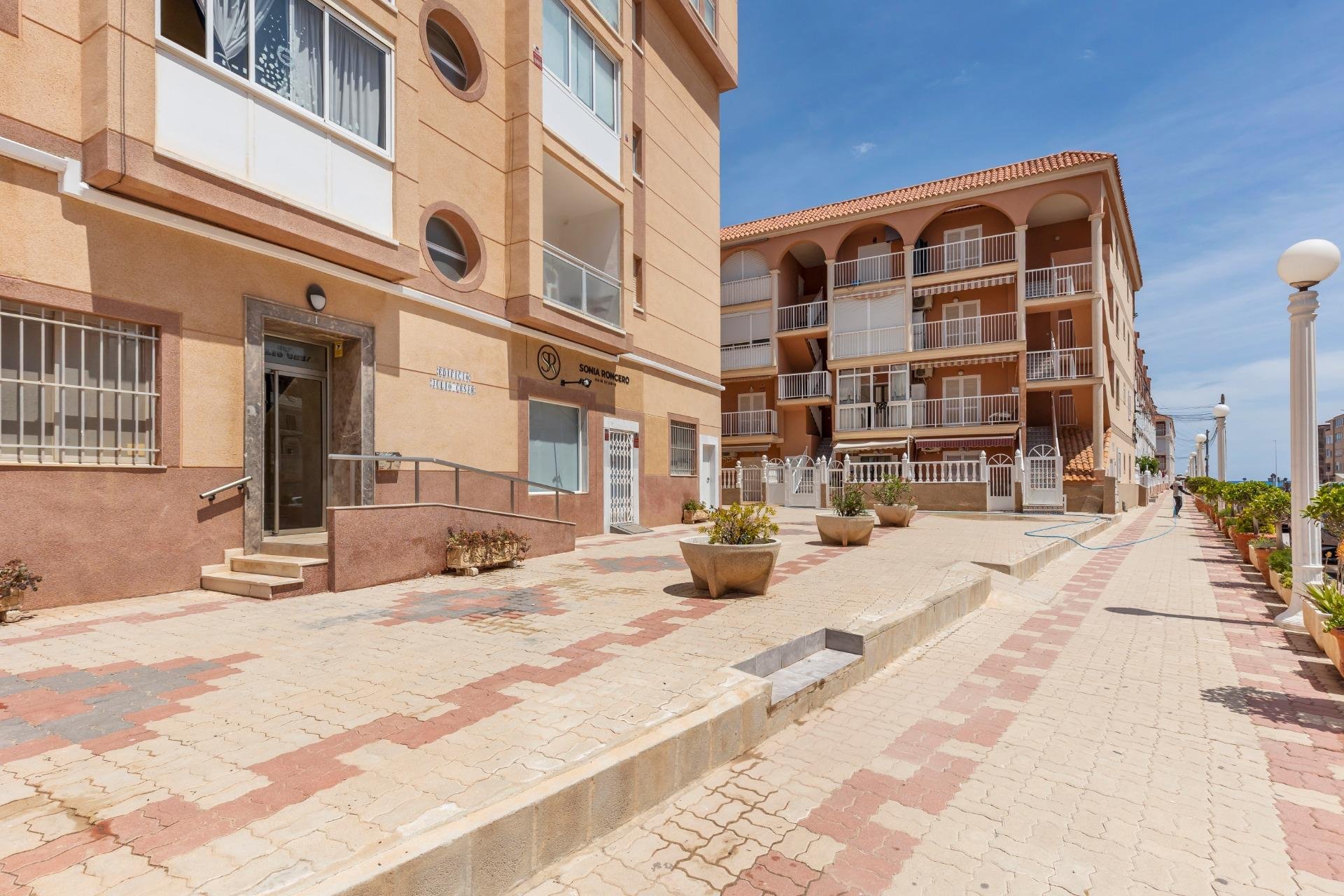 Reventa - Apartamento / piso -
Torrevieja - La Mata