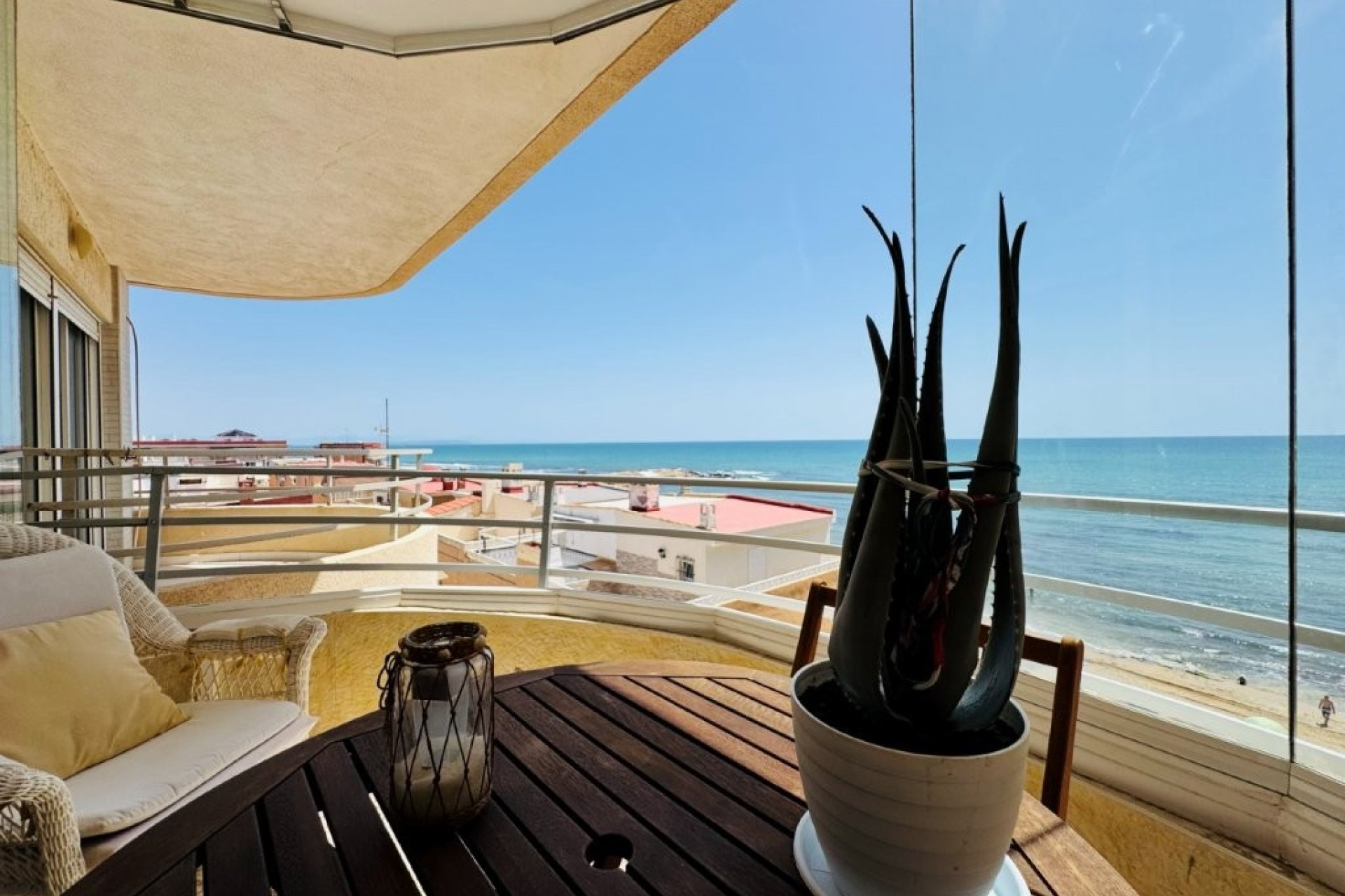 Reventa - Apartamento / piso -
Torrevieja - La Mata