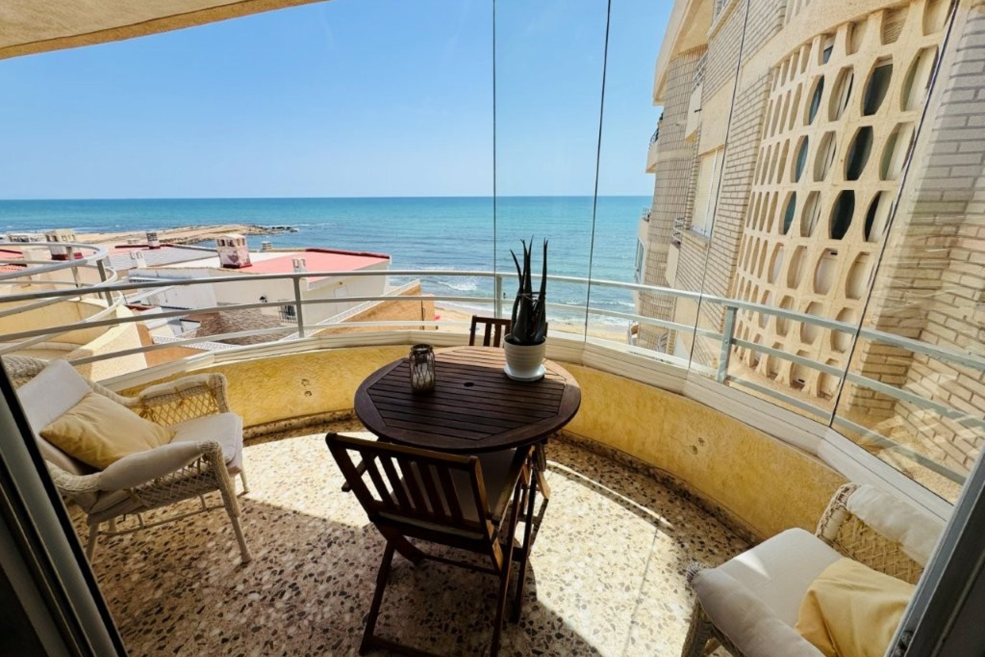 Reventa - Apartamento / piso -
Torrevieja - La Mata