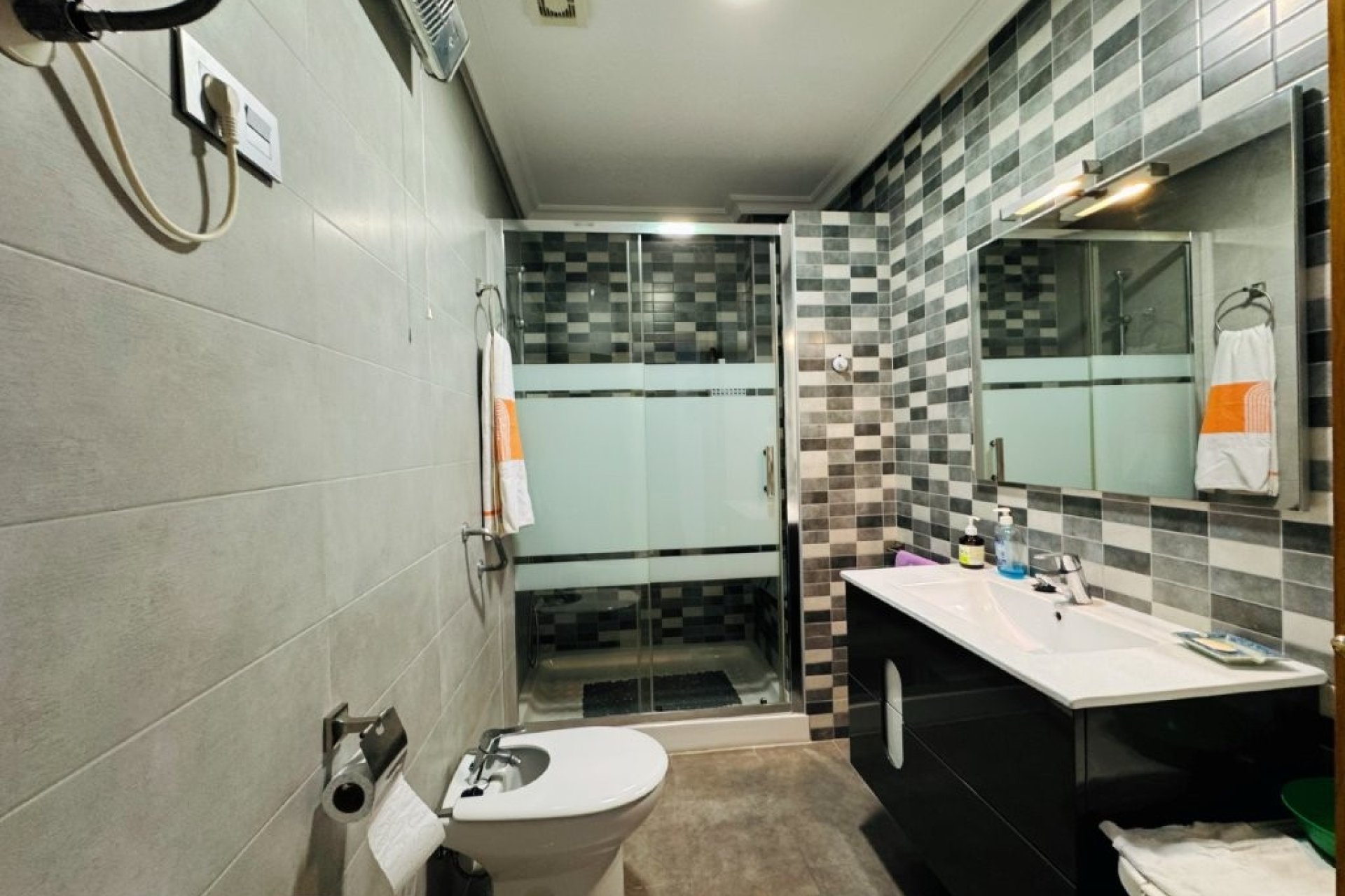 Reventa - Apartamento / piso -
Torrevieja - La Mata