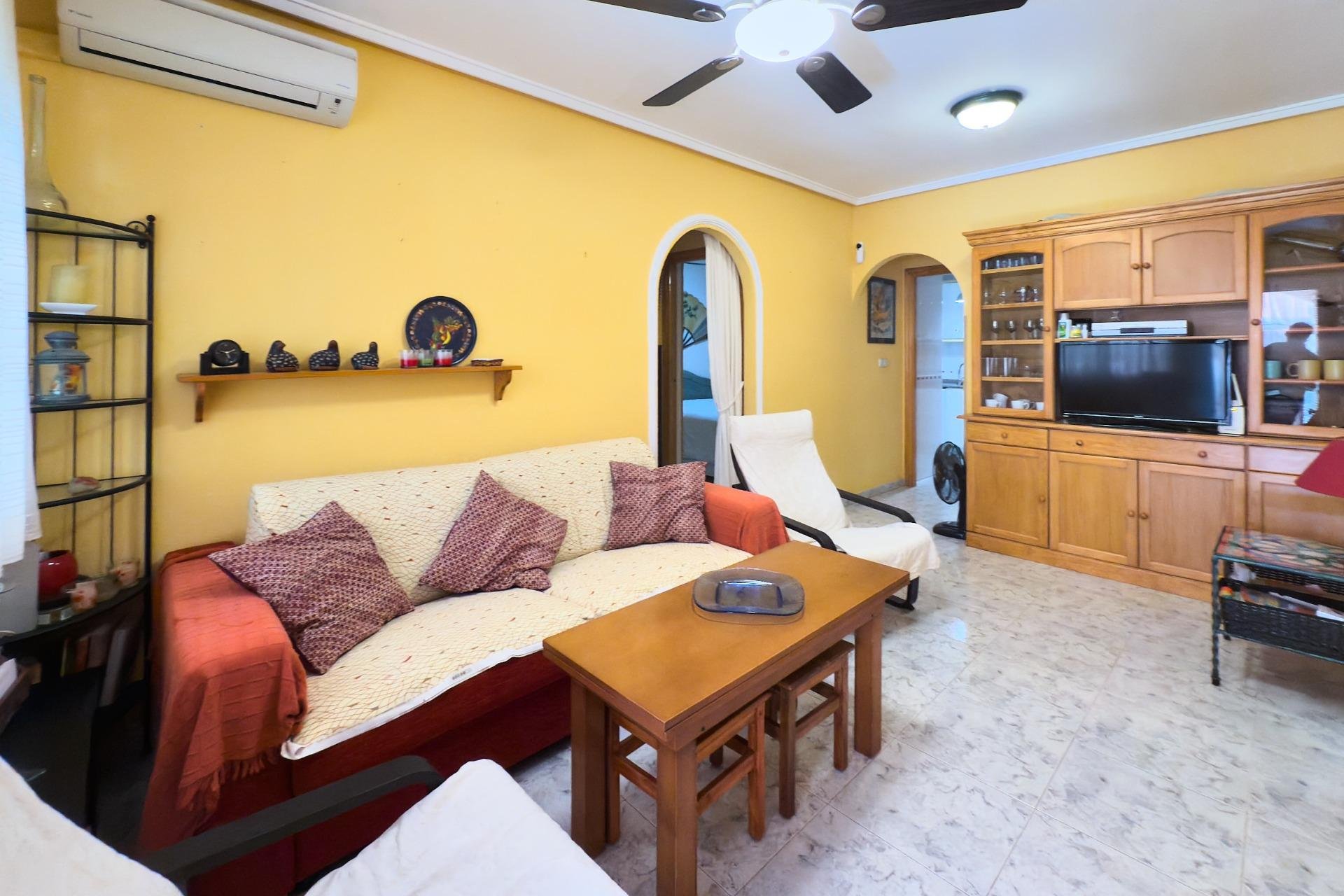 Reventa - Apartamento / piso -
Torrevieja - La Mata