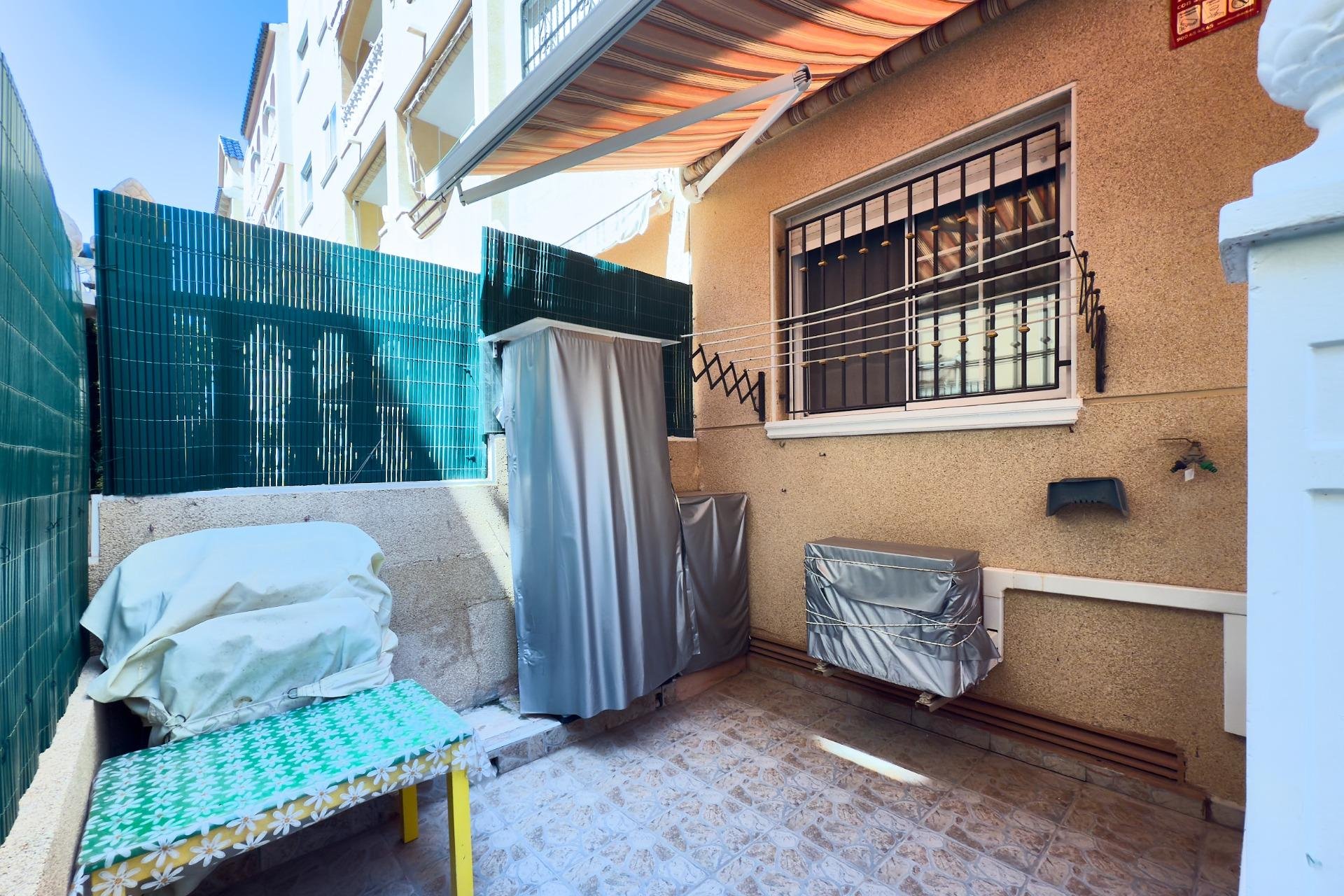 Reventa - Apartamento / piso -
Torrevieja - La Mata