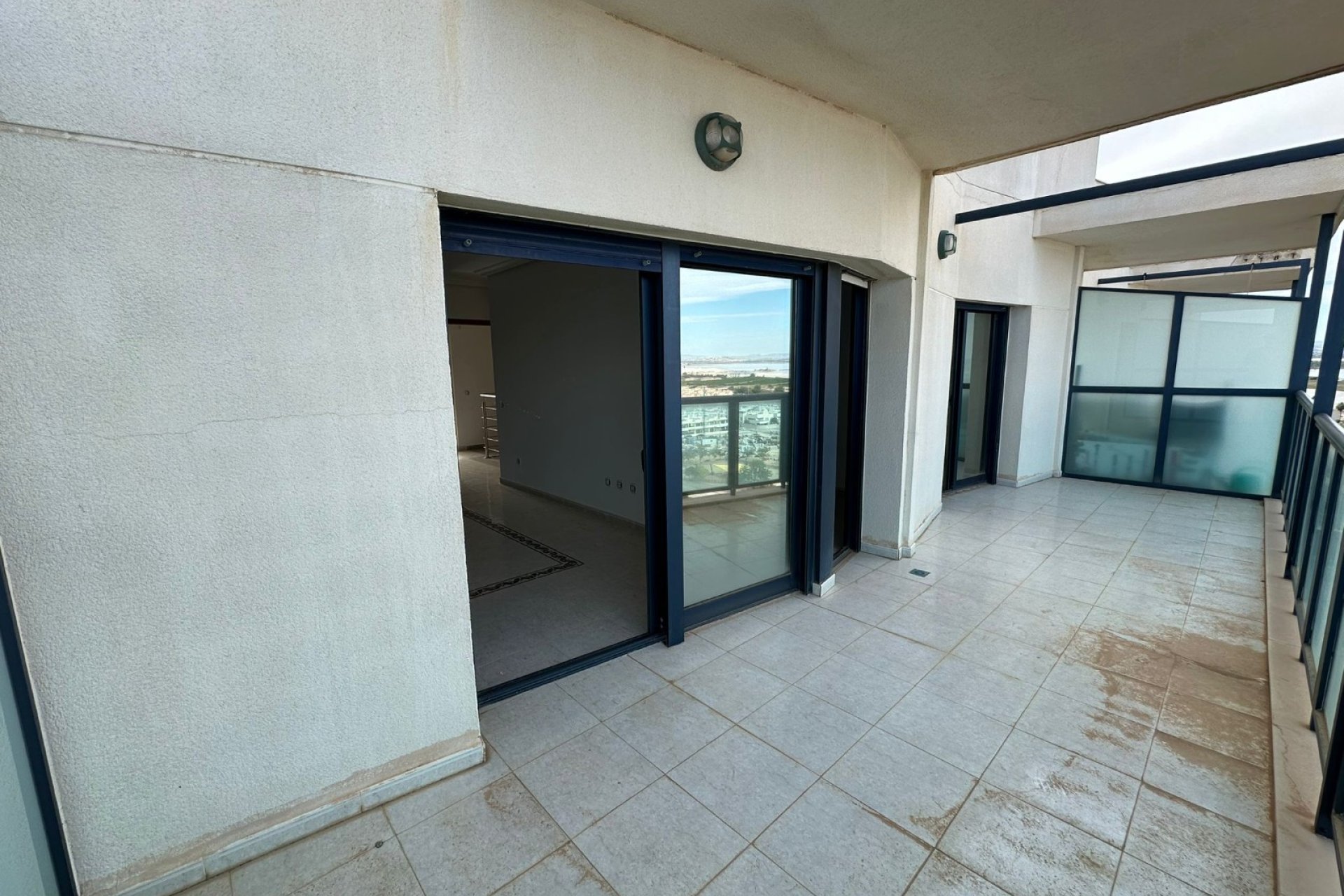 Reventa - Apartamento / piso -
Torrevieja - La Veleta