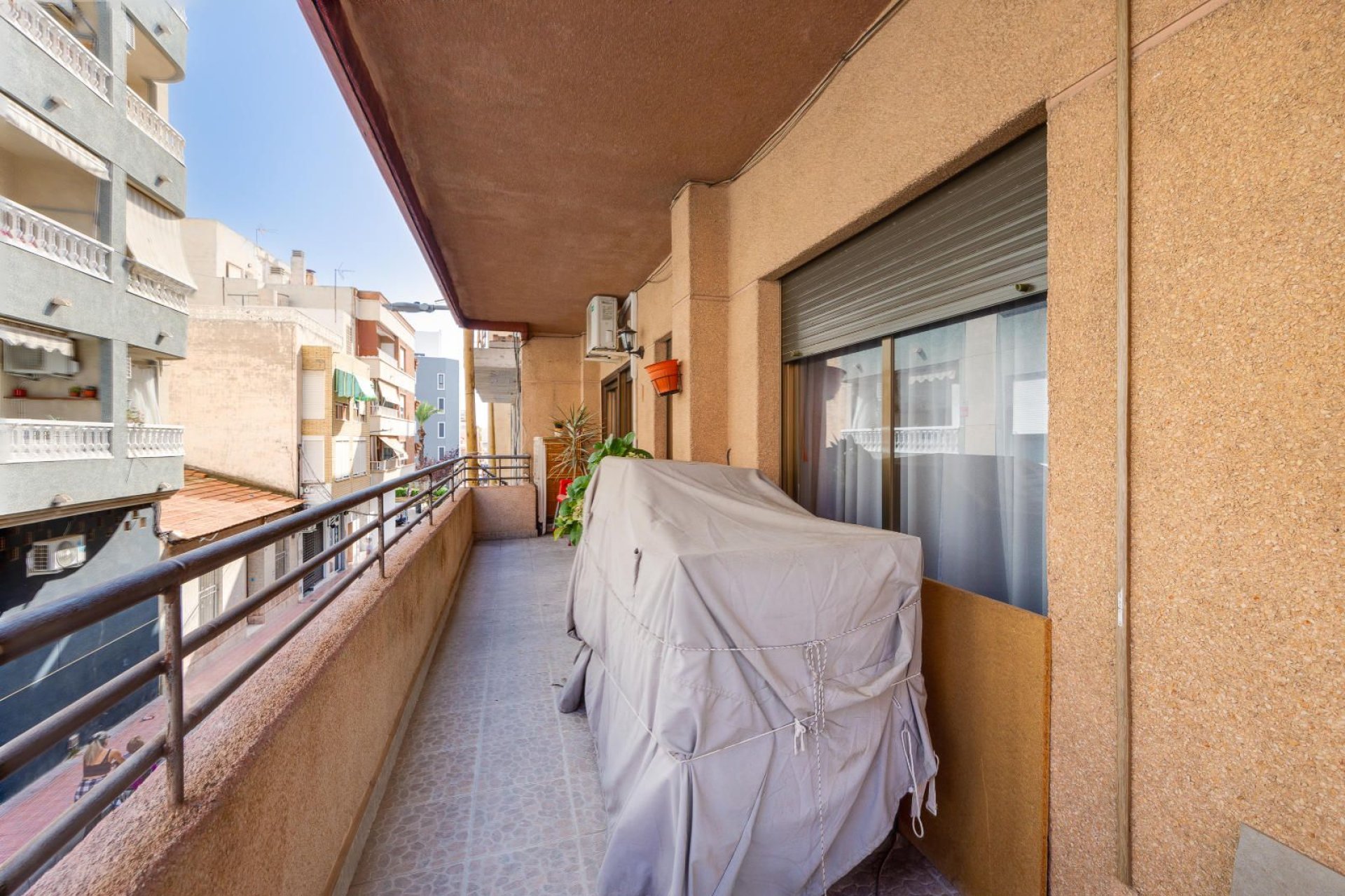 Reventa - Apartamento / piso -
Torrevieja - Paseo maritimo