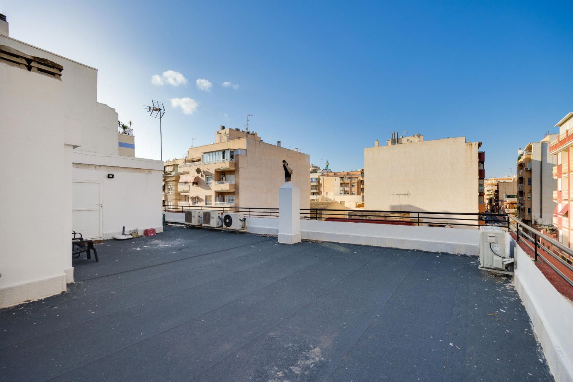 Reventa - Apartamento / piso -
Torrevieja - Paseo maritimo