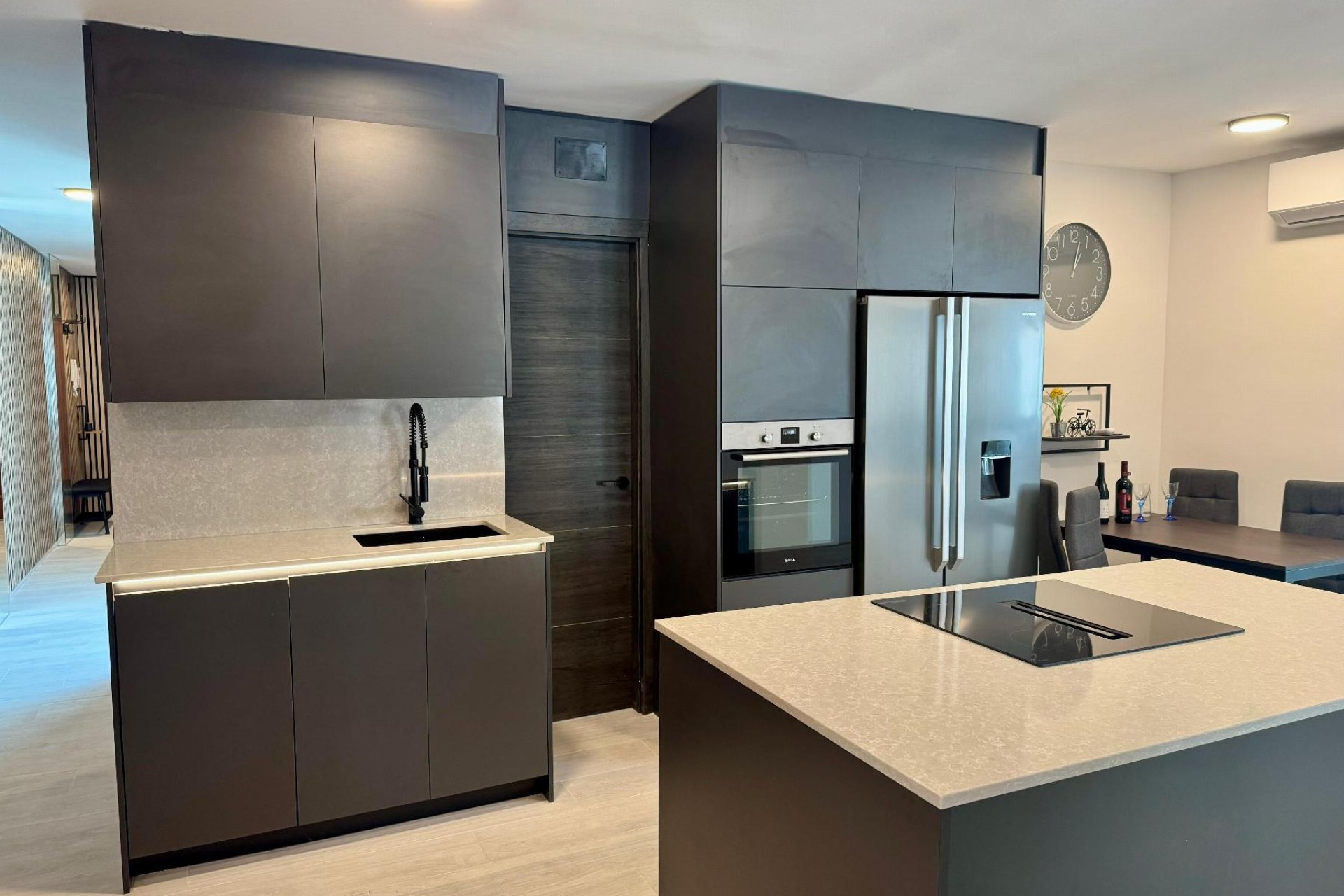 Reventa - Apartamento / piso -
Torrevieja - Paseo maritimo