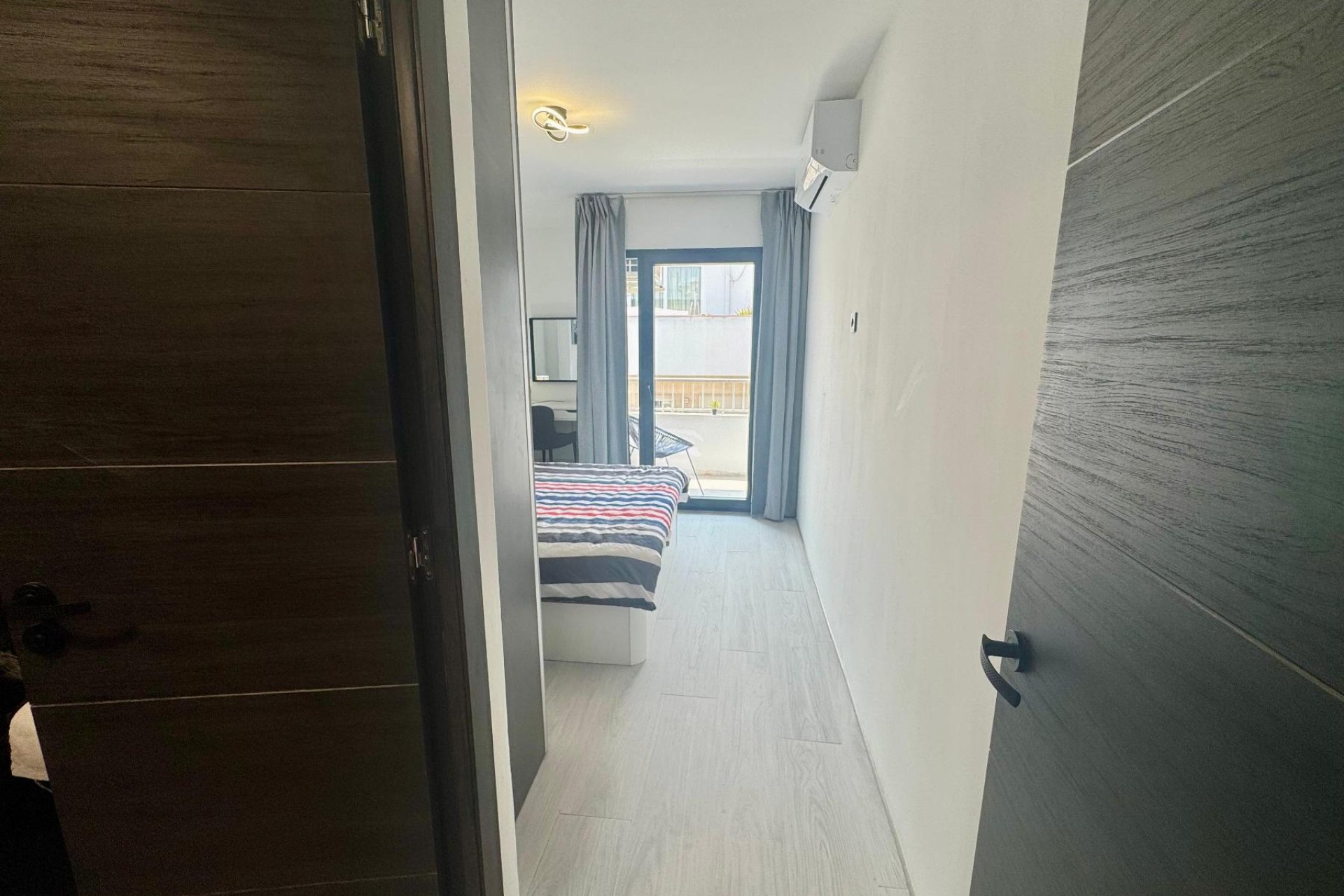 Reventa - Apartamento / piso -
Torrevieja - Paseo maritimo