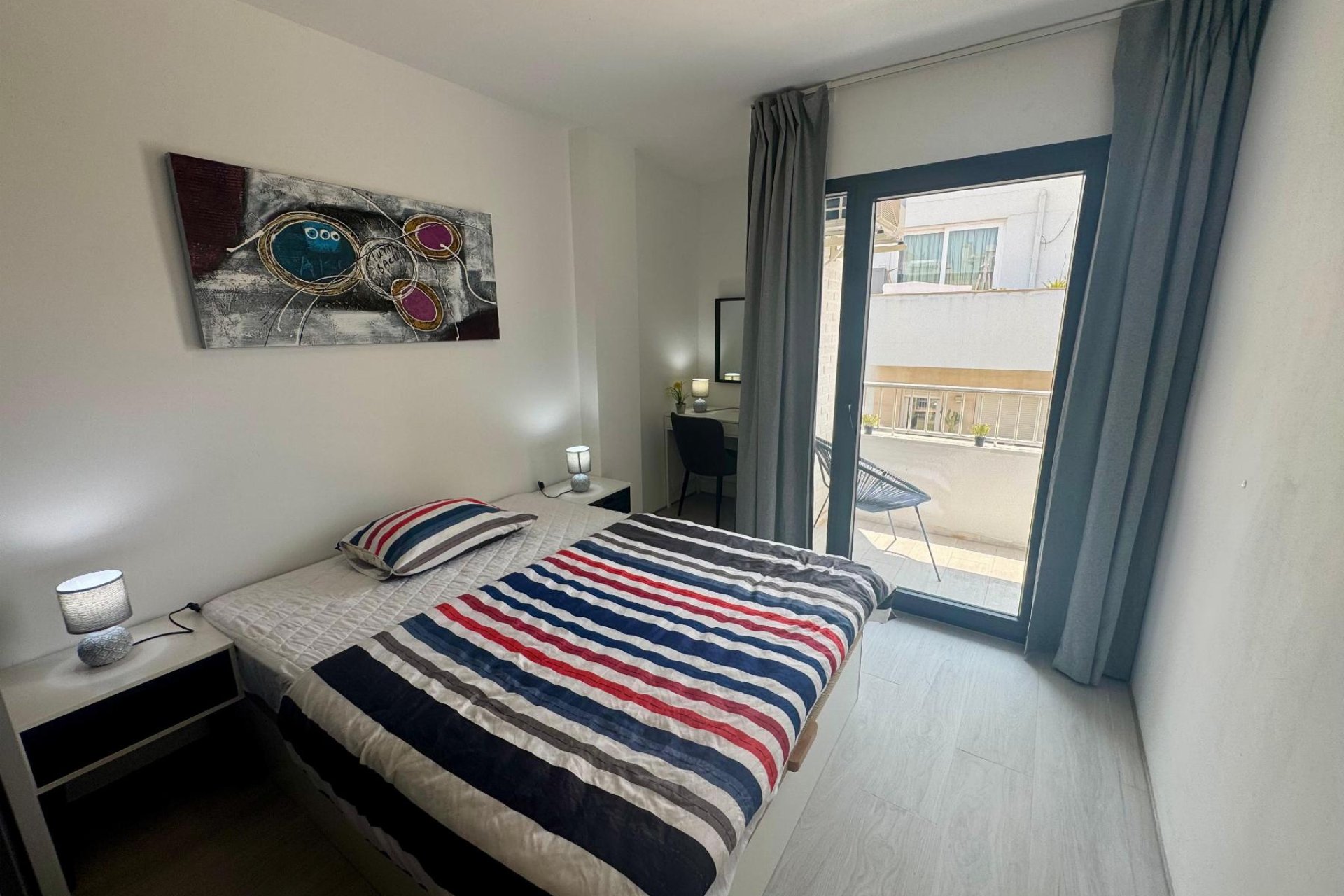 Reventa - Apartamento / piso -
Torrevieja - Paseo maritimo