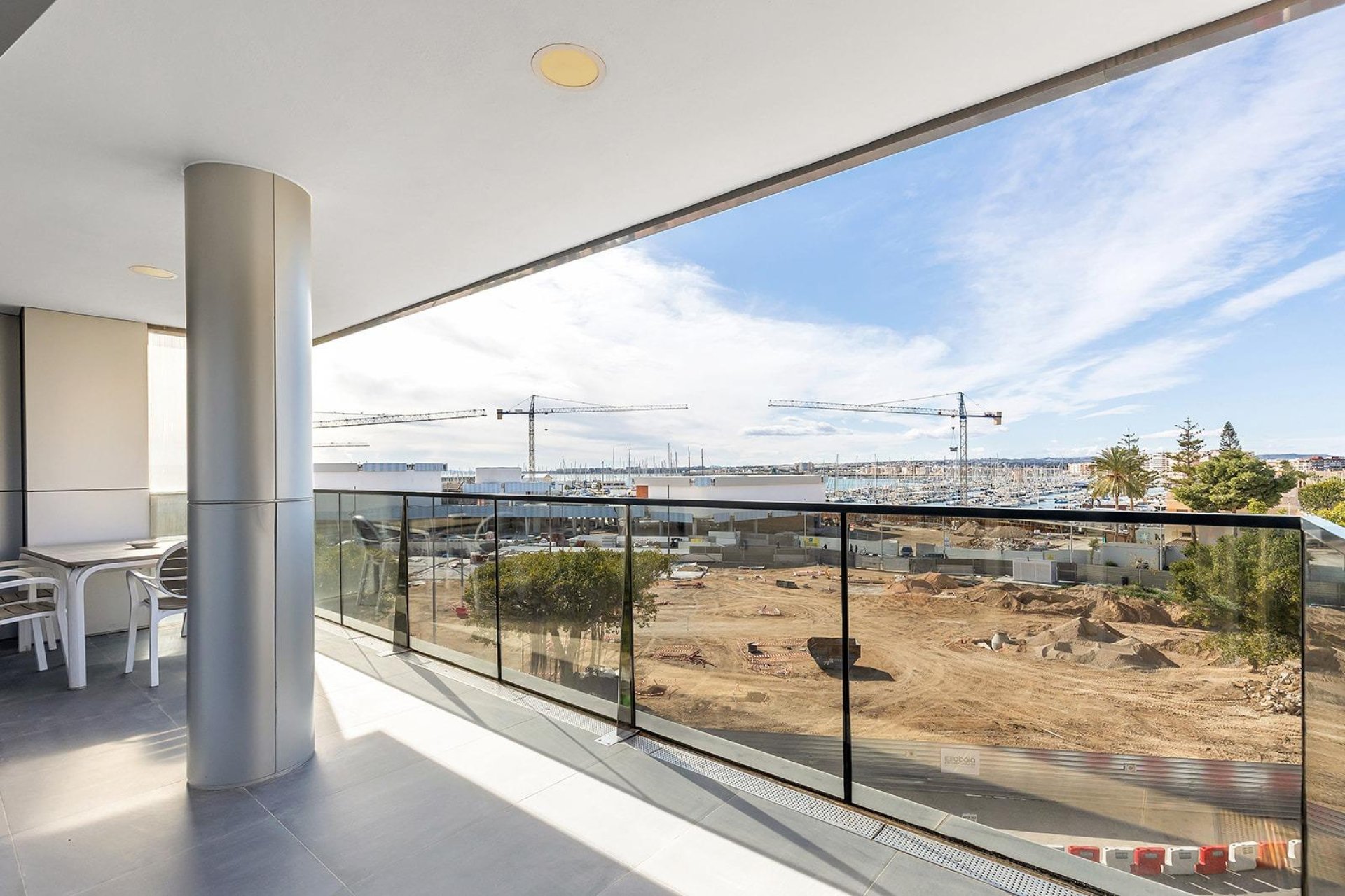 Reventa - Apartamento / piso -
Torrevieja - Paseo maritimo