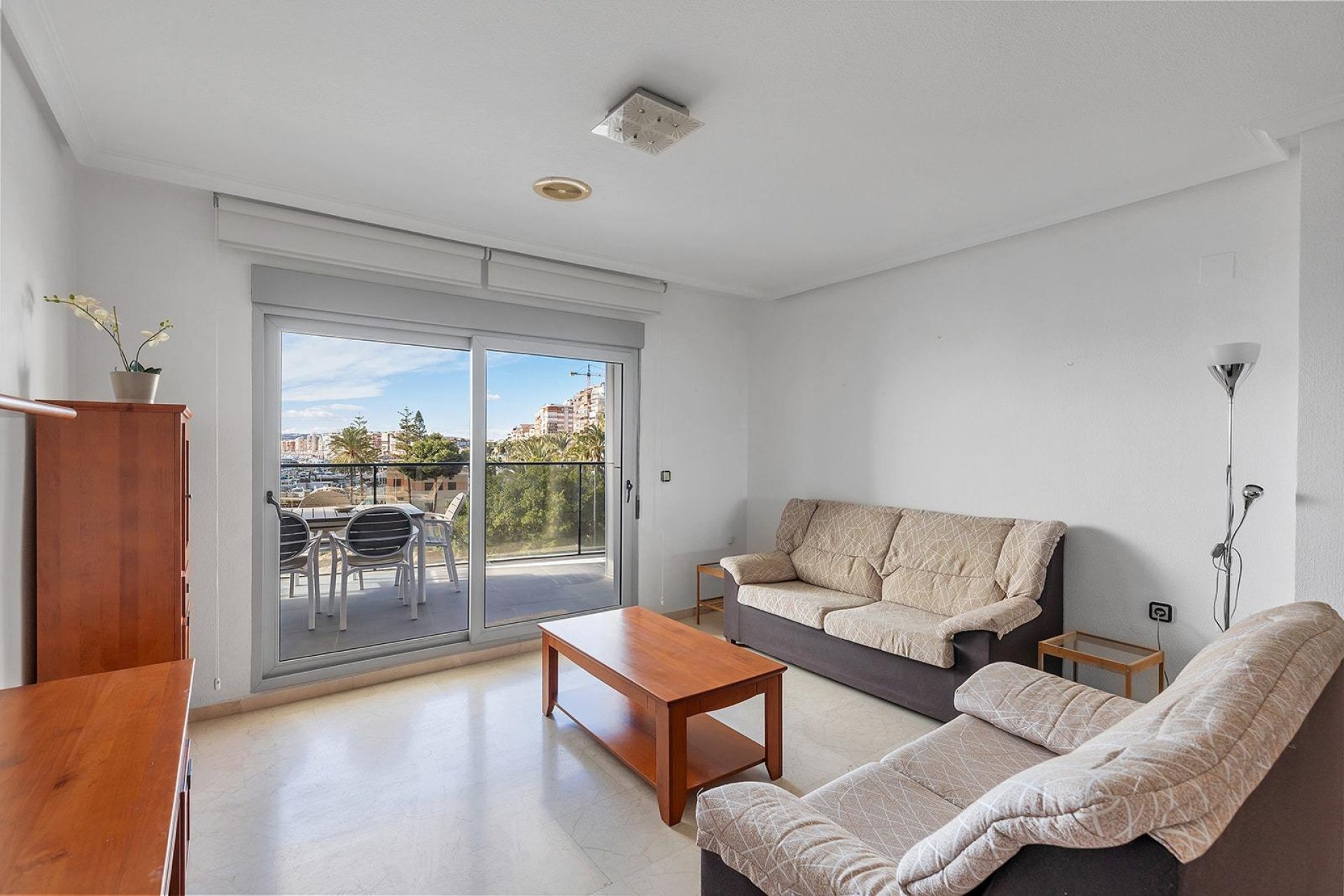 Reventa - Apartamento / piso -
Torrevieja - Paseo maritimo