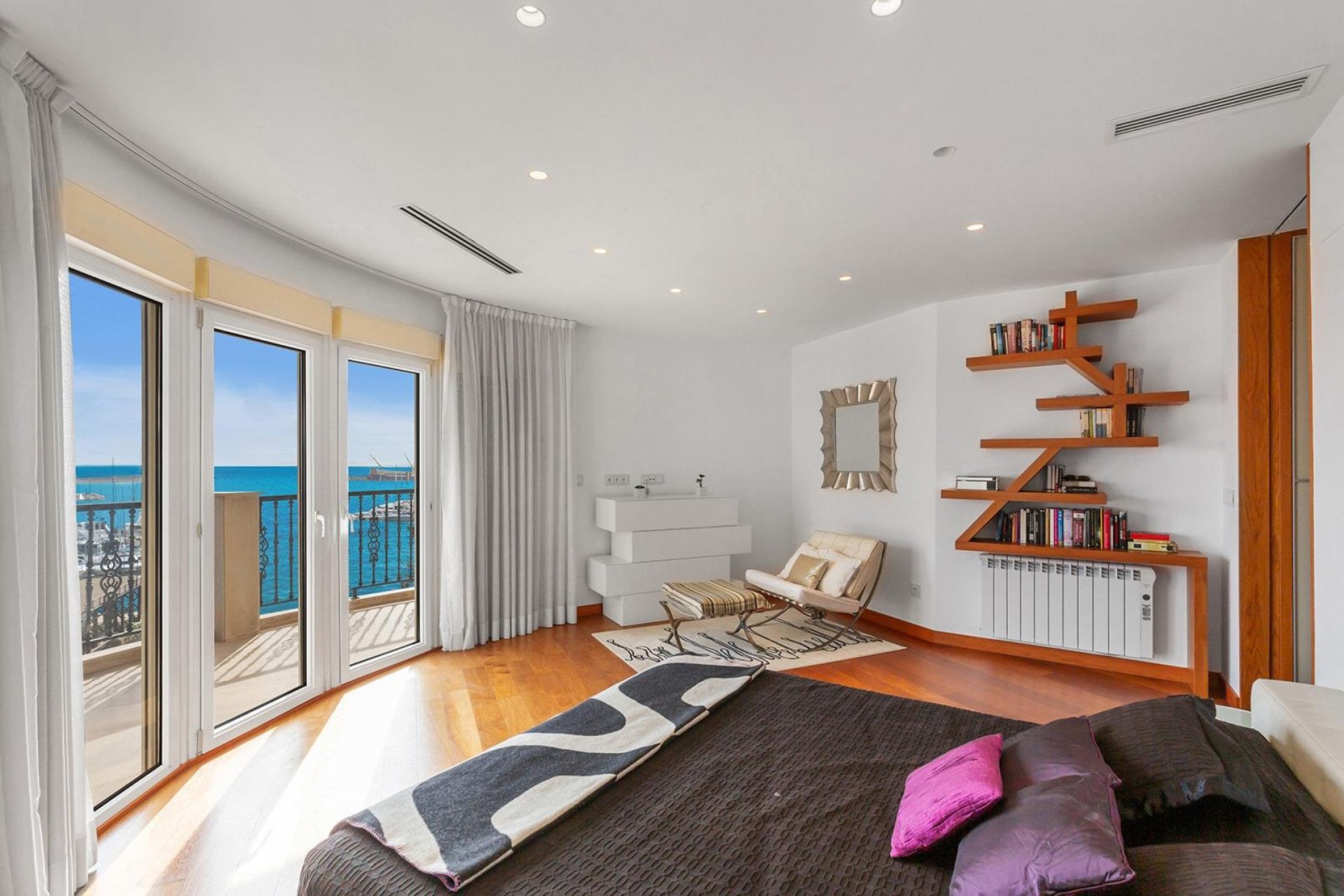 Reventa - Apartamento / piso -
Torrevieja - Paseo maritimo