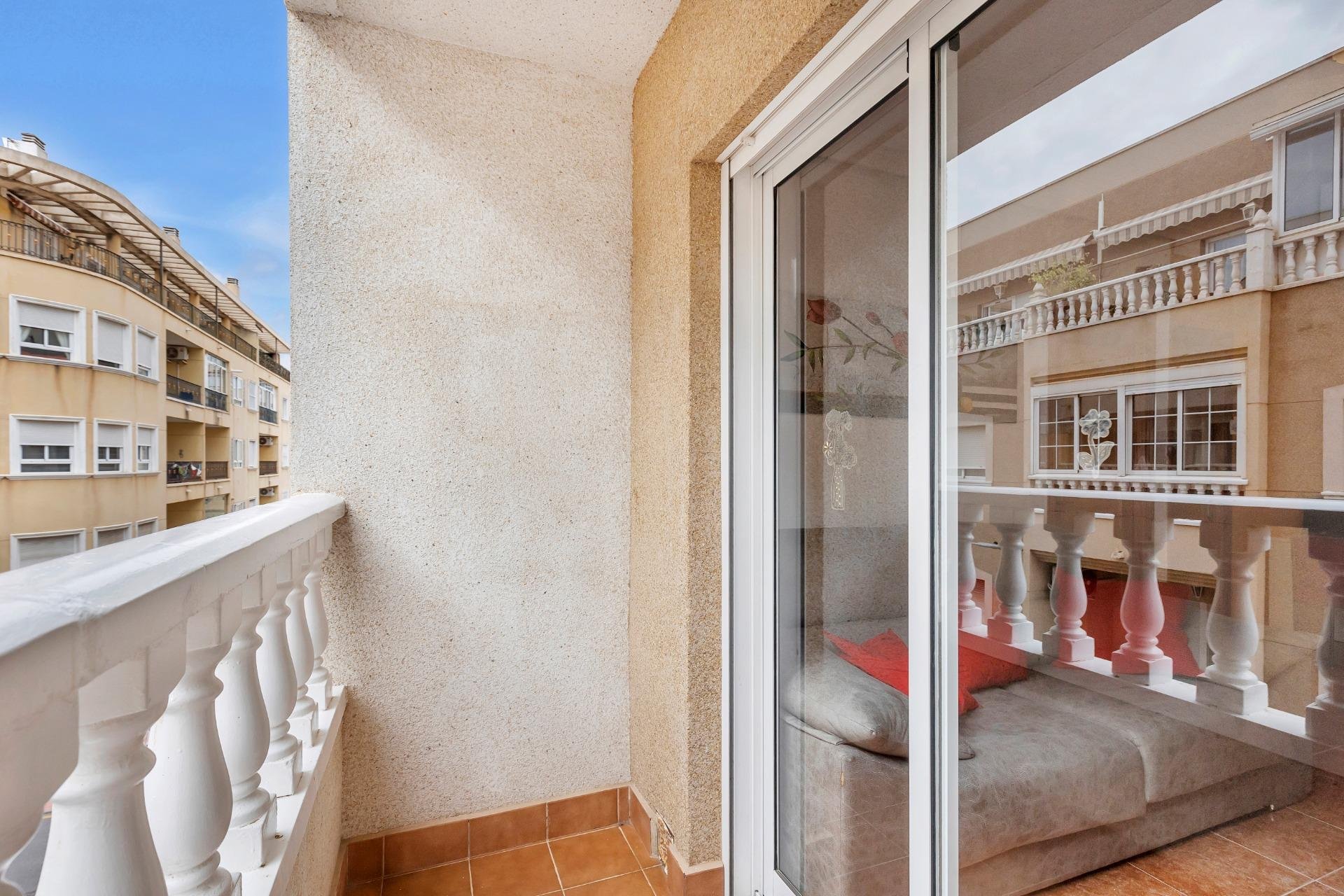 Reventa - Apartamento / piso -
Torrevieja - Paseo maritimo