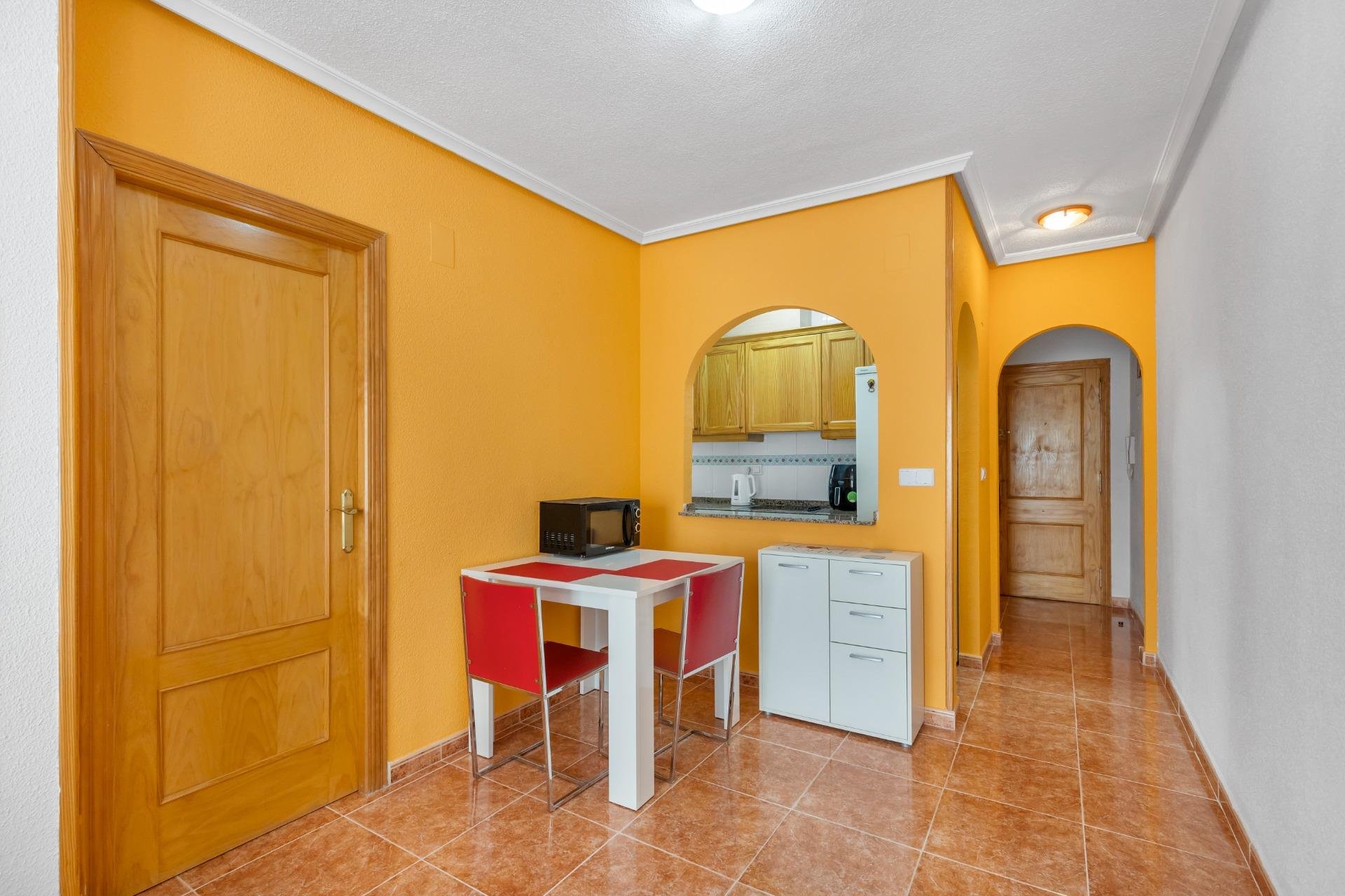 Reventa - Apartamento / piso -
Torrevieja - Paseo maritimo