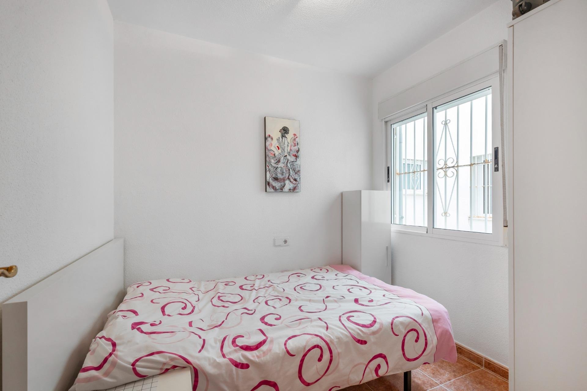 Reventa - Apartamento / piso -
Torrevieja - Paseo maritimo