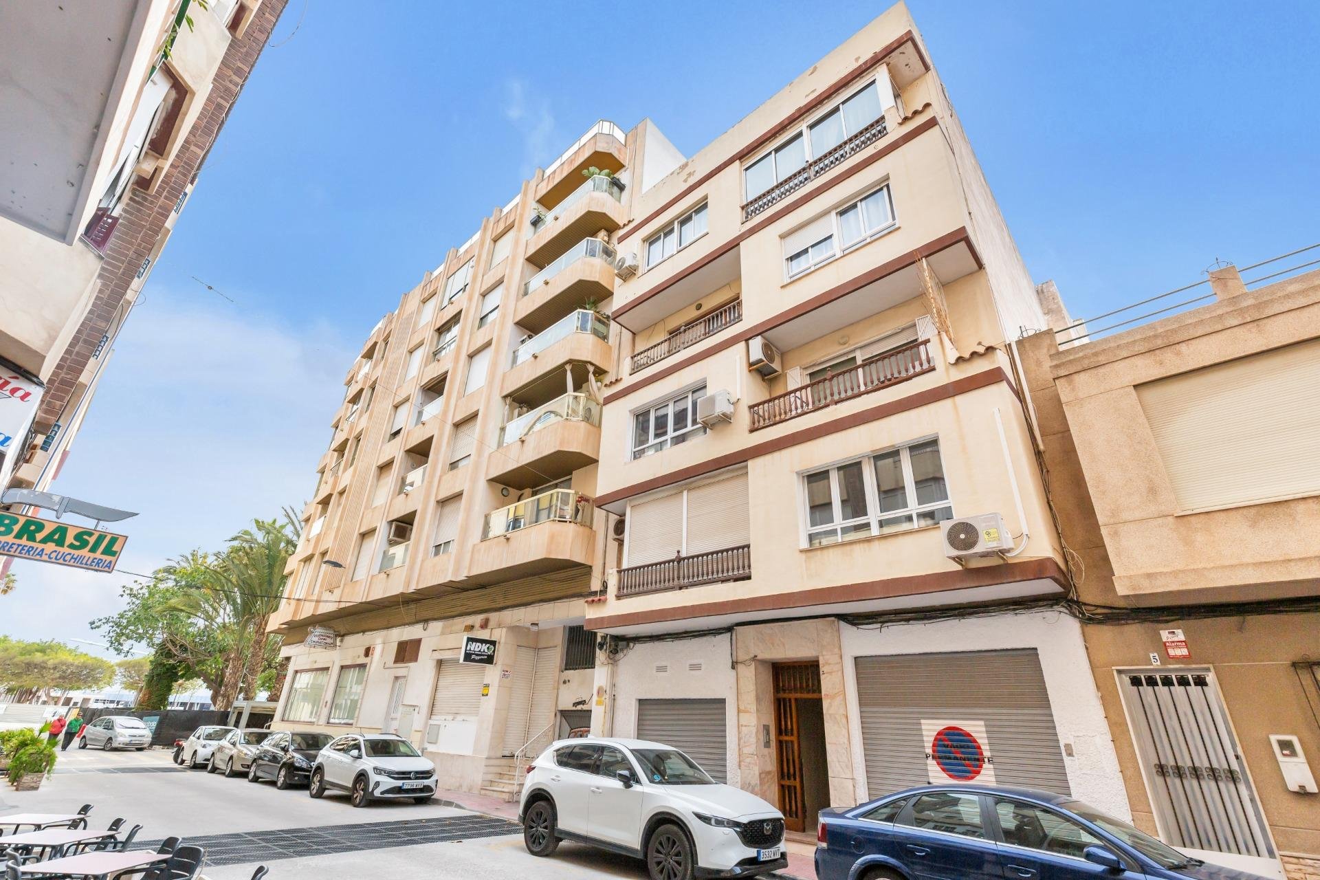 Reventa - Apartamento / piso -
Torrevieja - Paseo maritimo