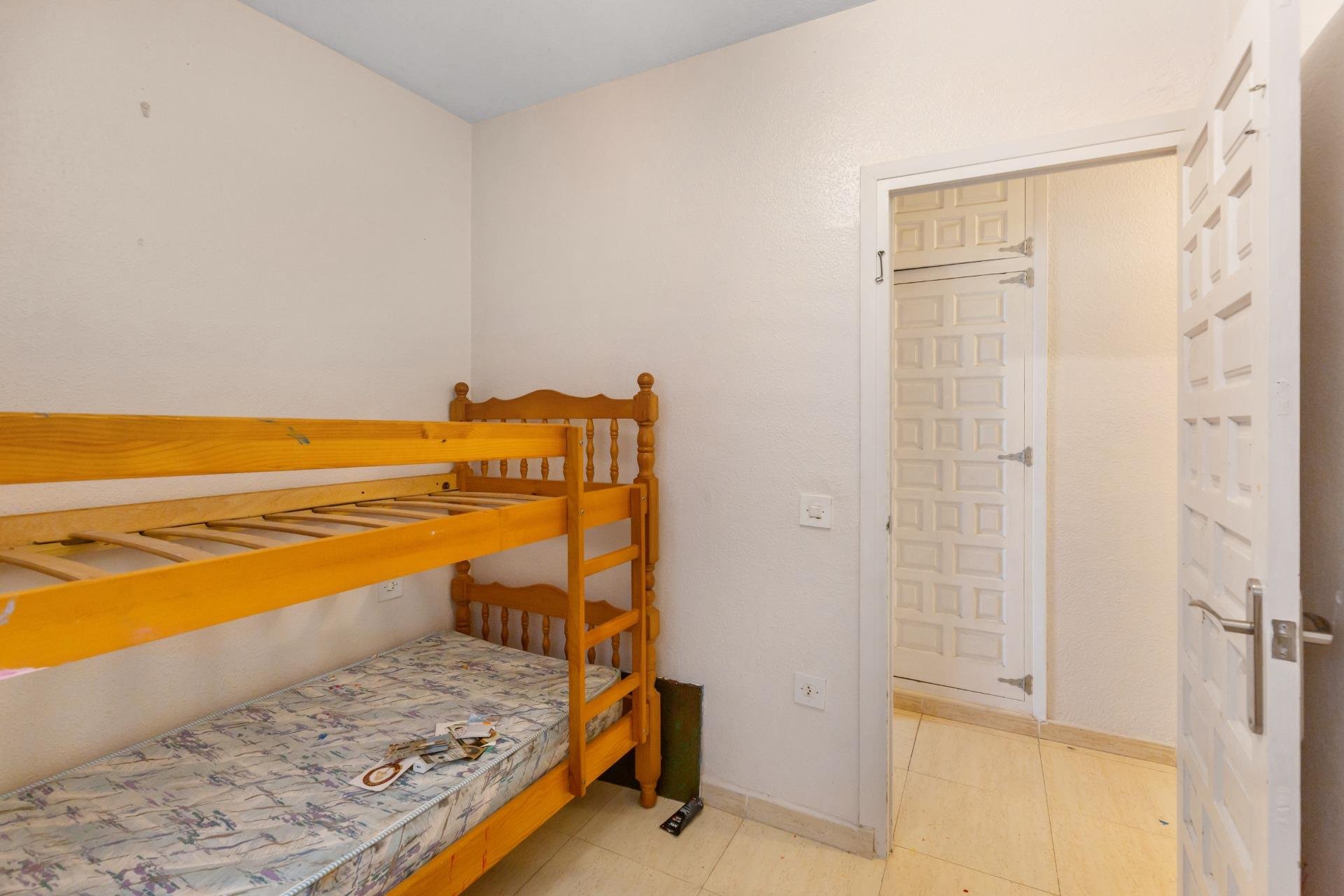 Reventa - Apartamento / piso -
Torrevieja - Paseo maritimo